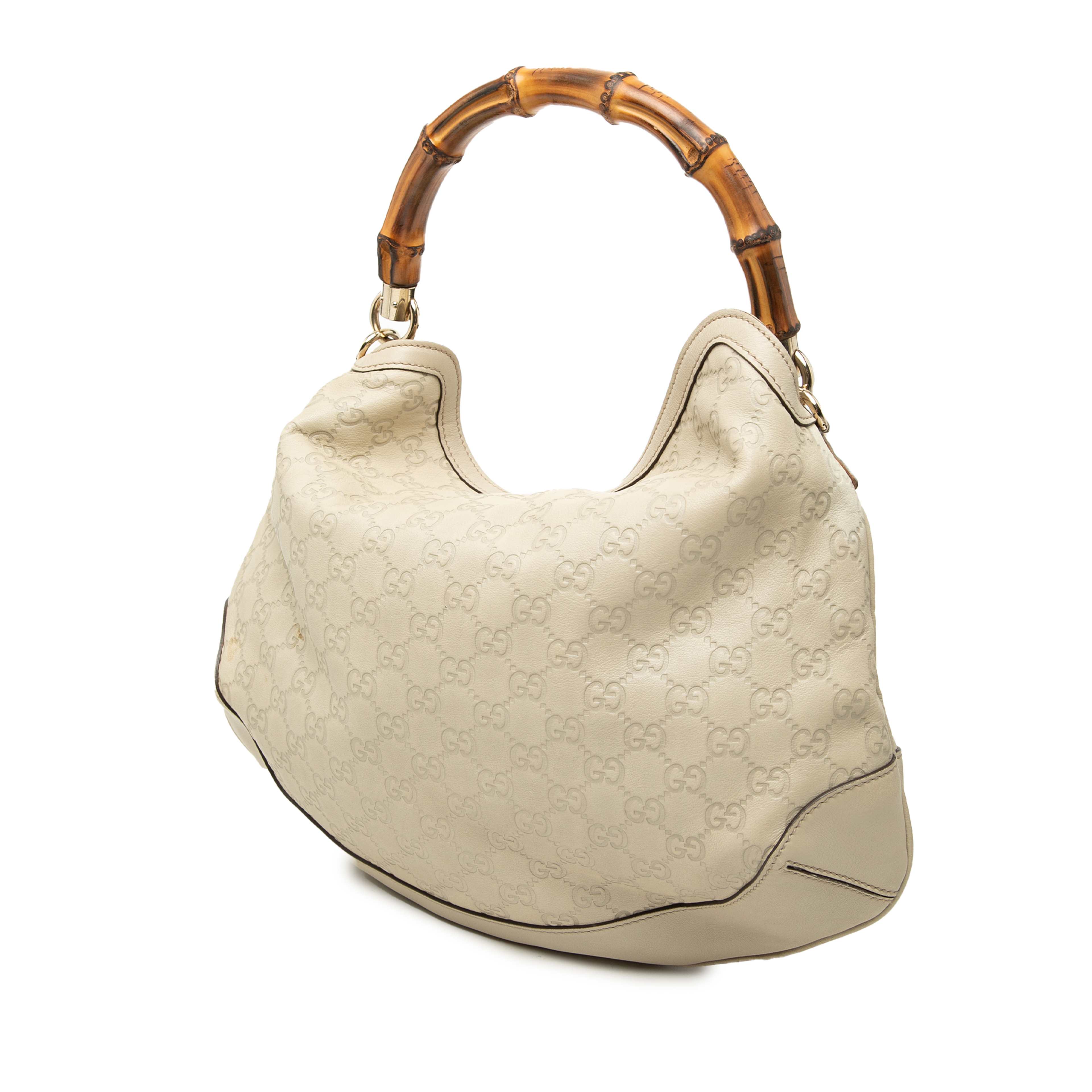 Gucci Guccissima Bamboo Peggy Satchel, från Luxclusif, i färgen vit. Klicka för att öppna bilden i stort format