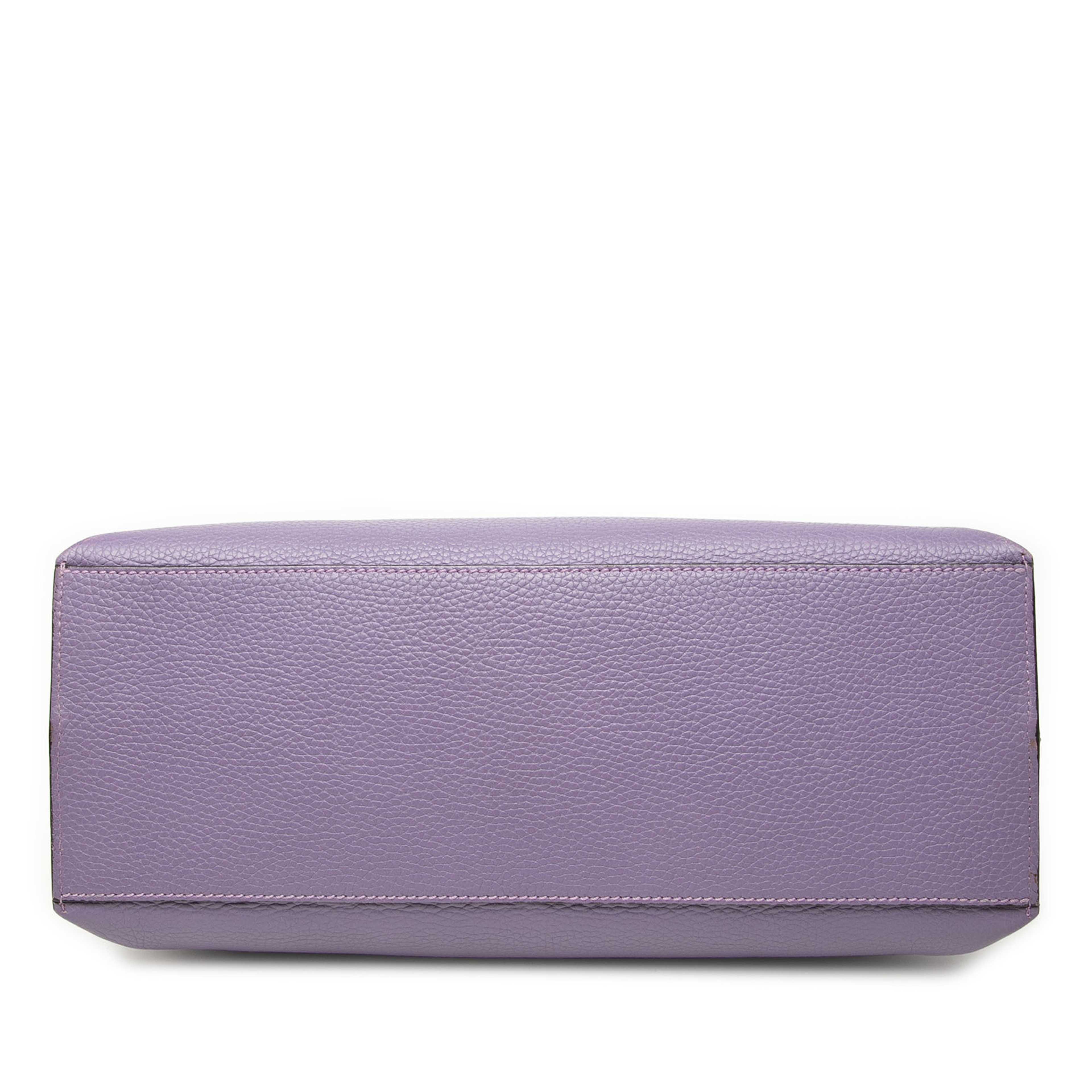 Gucci Medium Leather Bamboo Daily Satchel, från Luxclusif, i färgen purple. Klicka för att öppna bilden i stort format