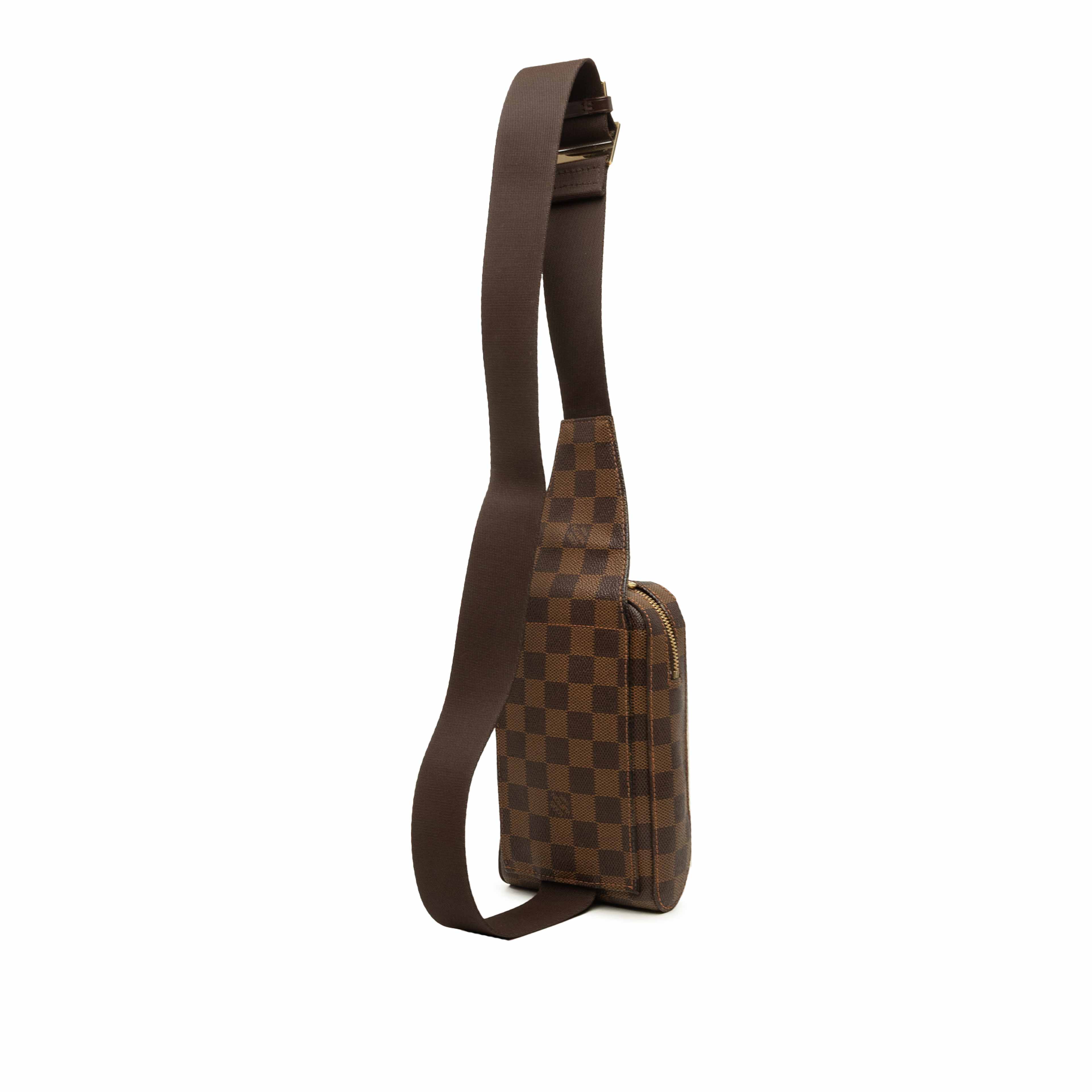 Louis Vuitton Damier Ebene Geronimos, från Luxclusif, i färgen brun. Klicka för att öppna bilden i stort format
