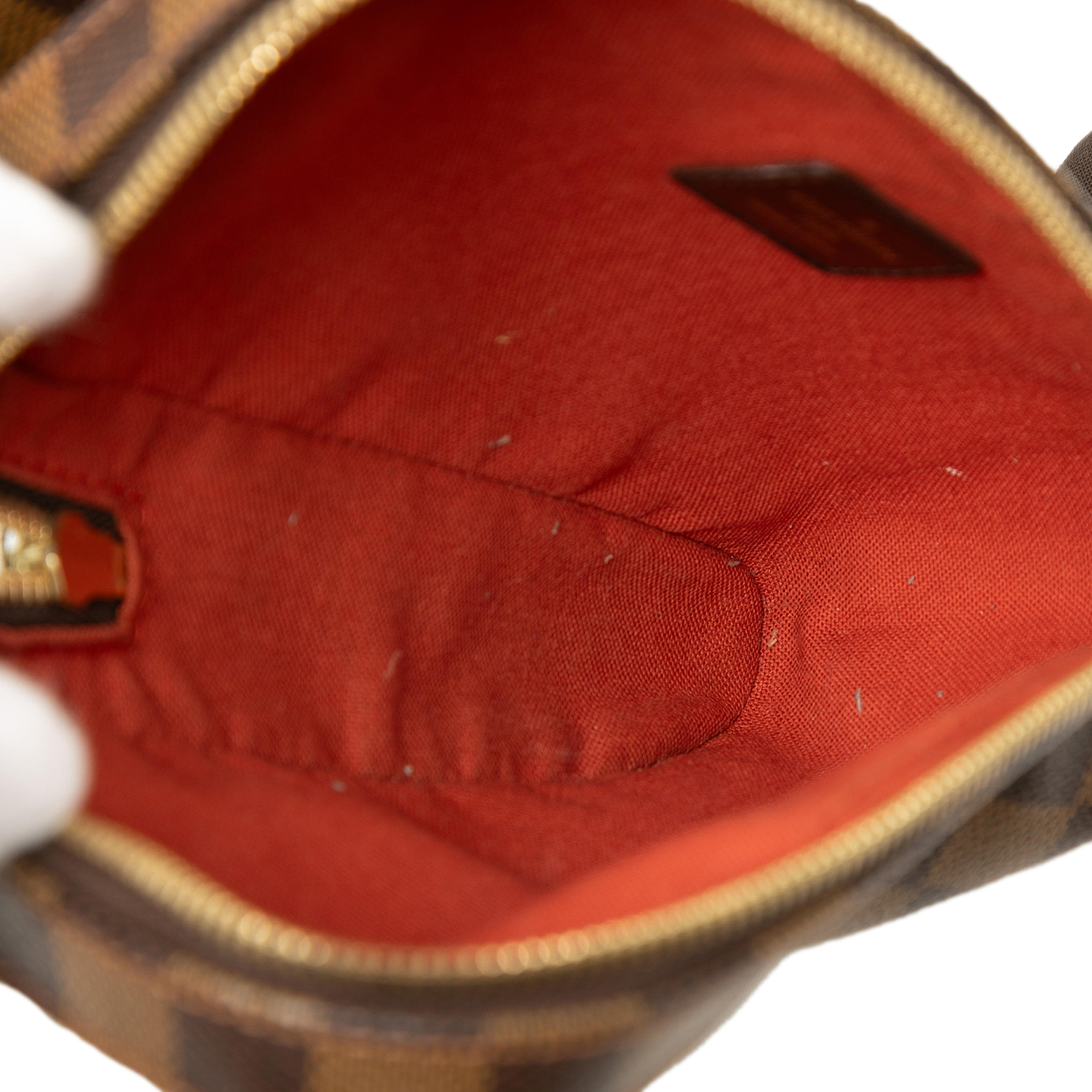 Louis Vuitton Damier Ebene Geronimos, från Luxclusif, i färgen brun. Klicka för att öppna bilden i stort format