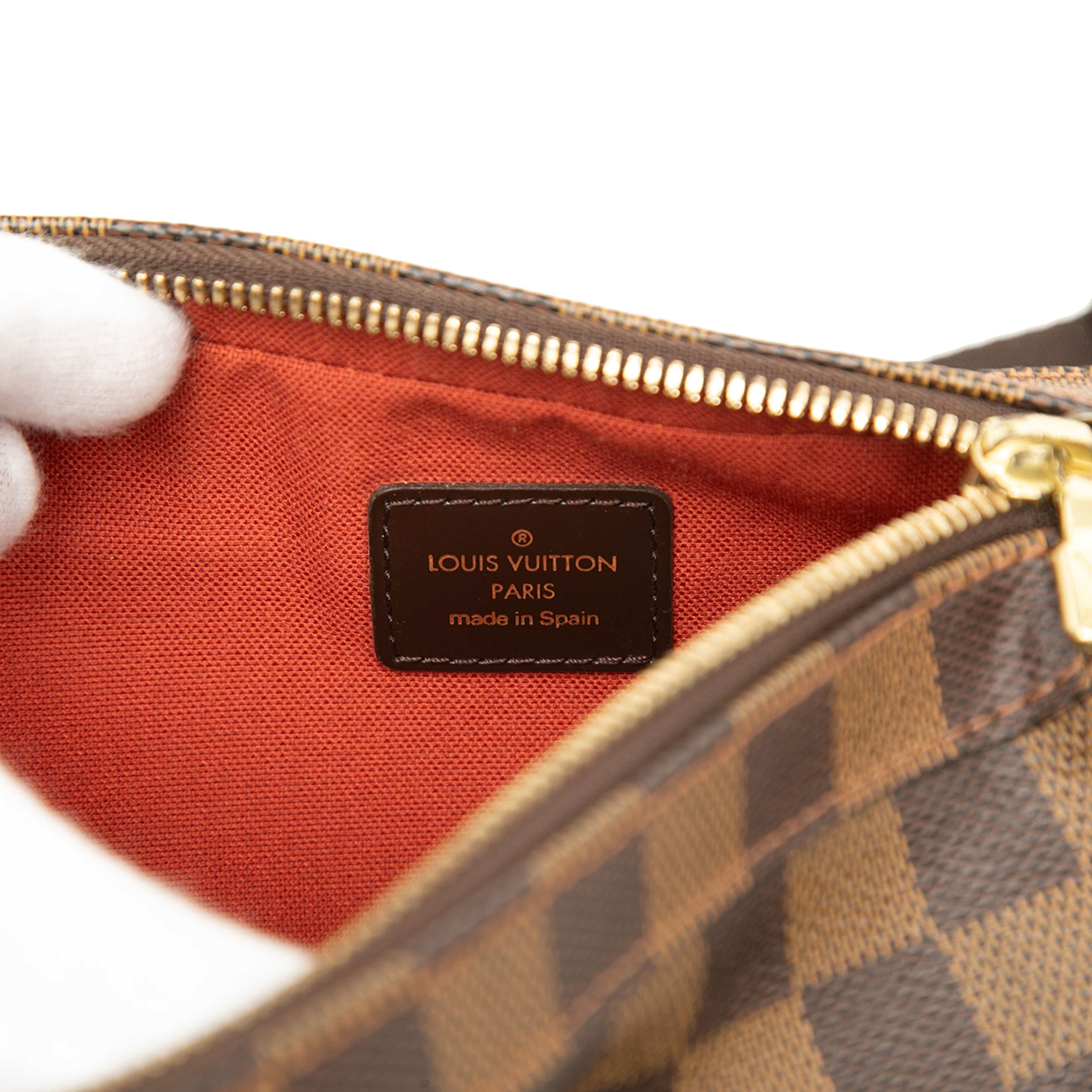 Louis Vuitton Damier Ebene Geronimos, från Luxclusif, i färgen brun. Klicka för att öppna bilden i stort format