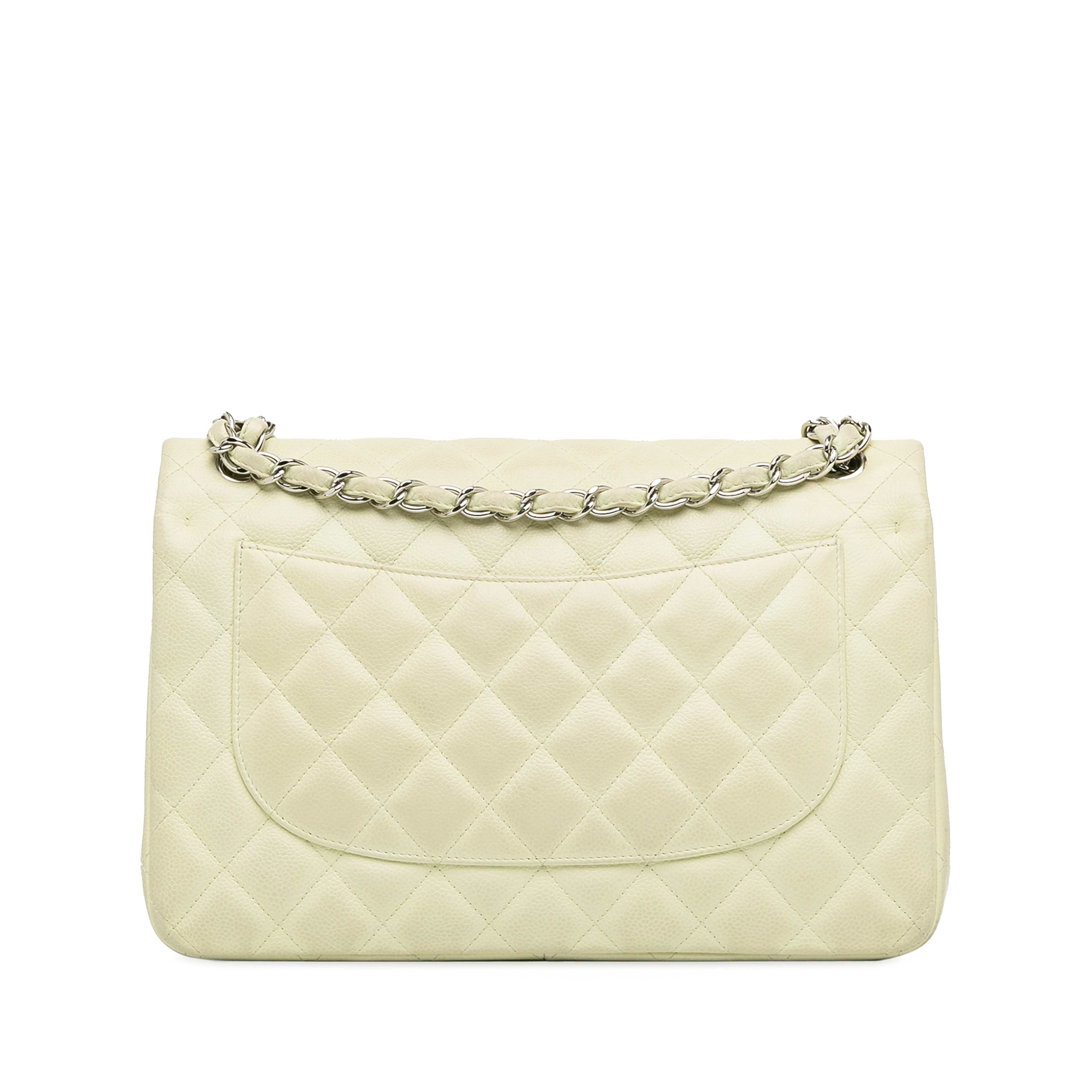 Chanel Jumbo Classic Caviar Double Flap, från Luxclusif, i färgen ivory. Klicka för att öppna bilden i stort format