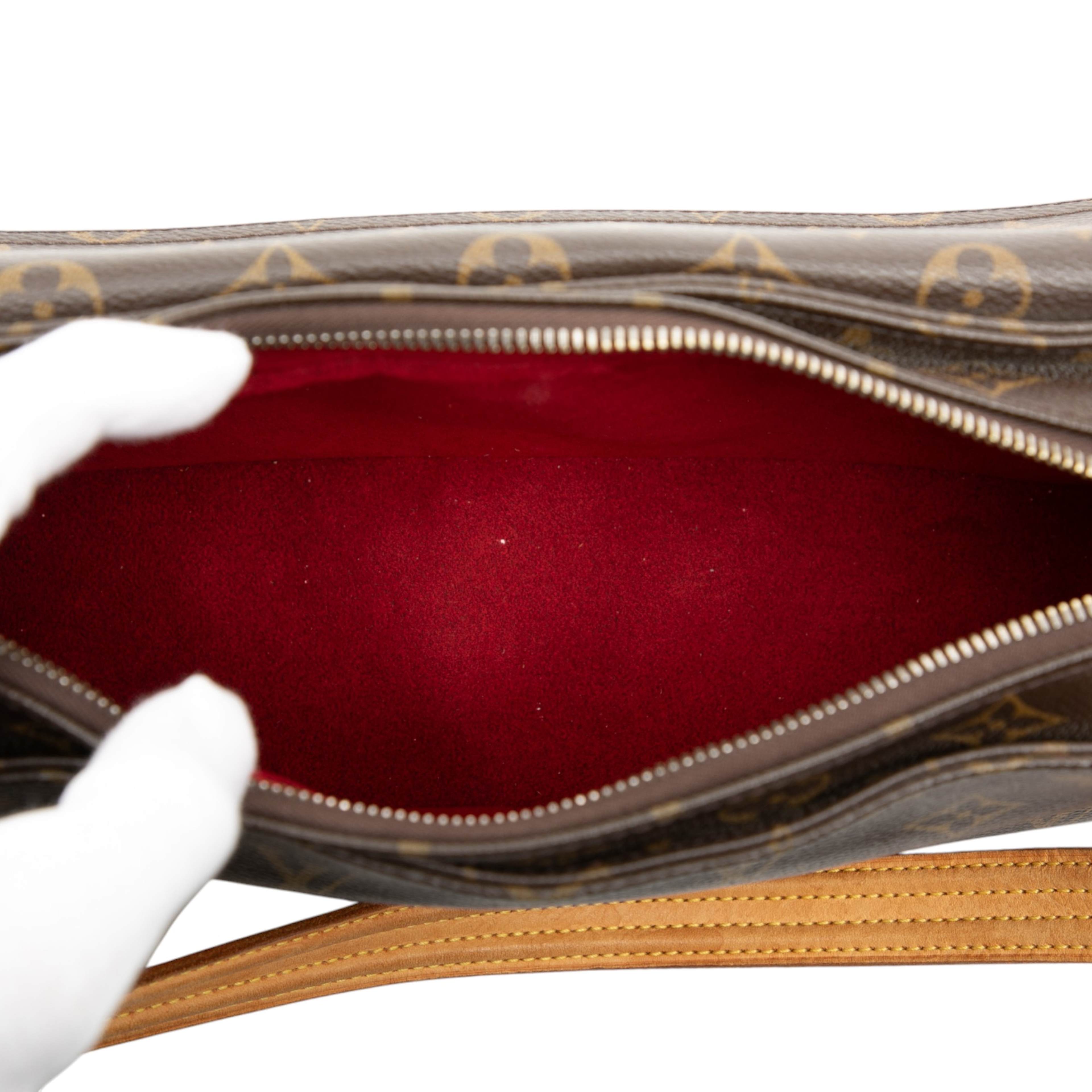 Louis Vuitton Monogram Viva Cite Mm, från Luxclusif, i färgen brown. Klicka för att öppna bilden i stort format