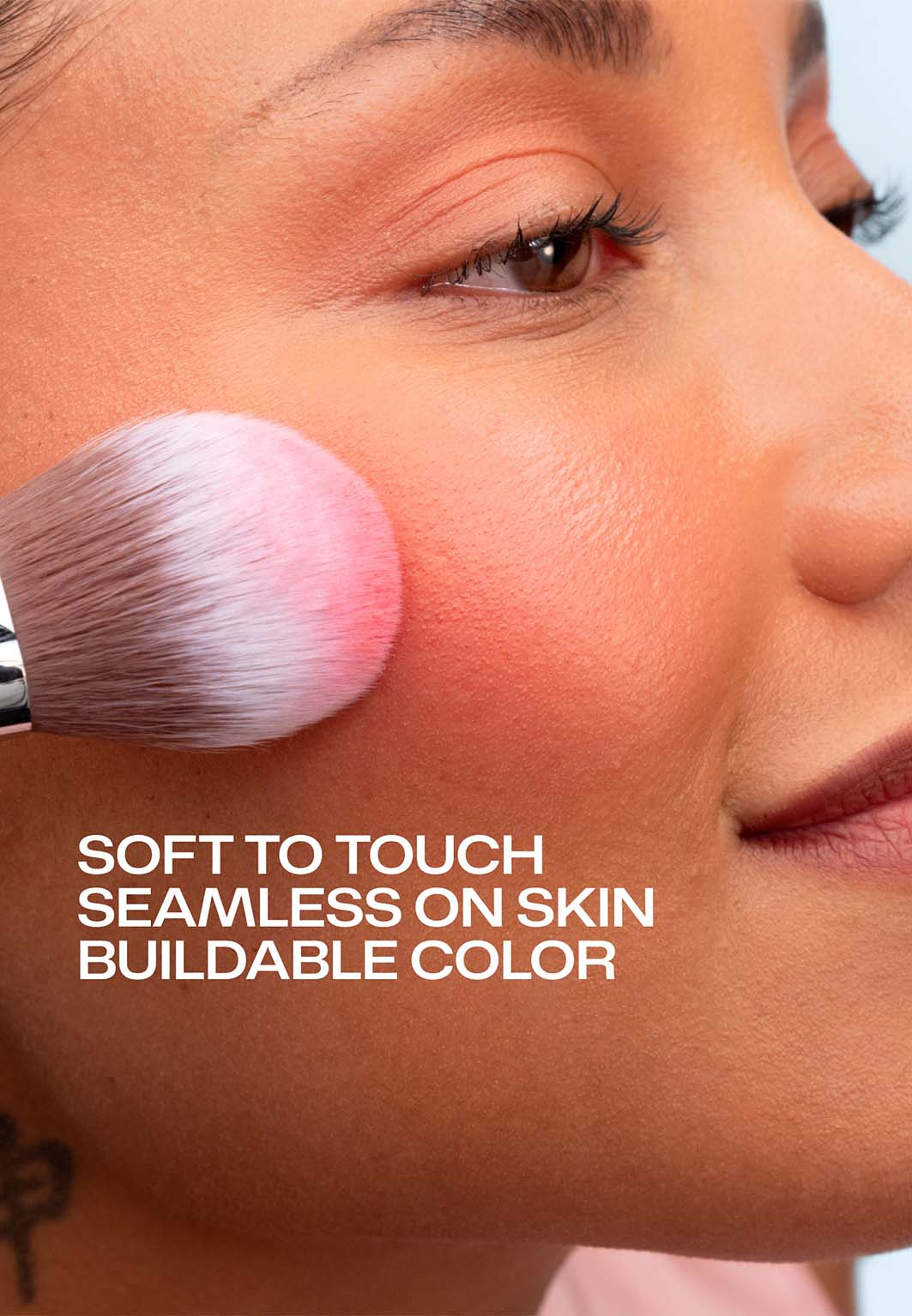 Soft Glow Powder Blush, från Lumene, i färgen Lilac Frost. Klicka för att öppna bilden i stort format