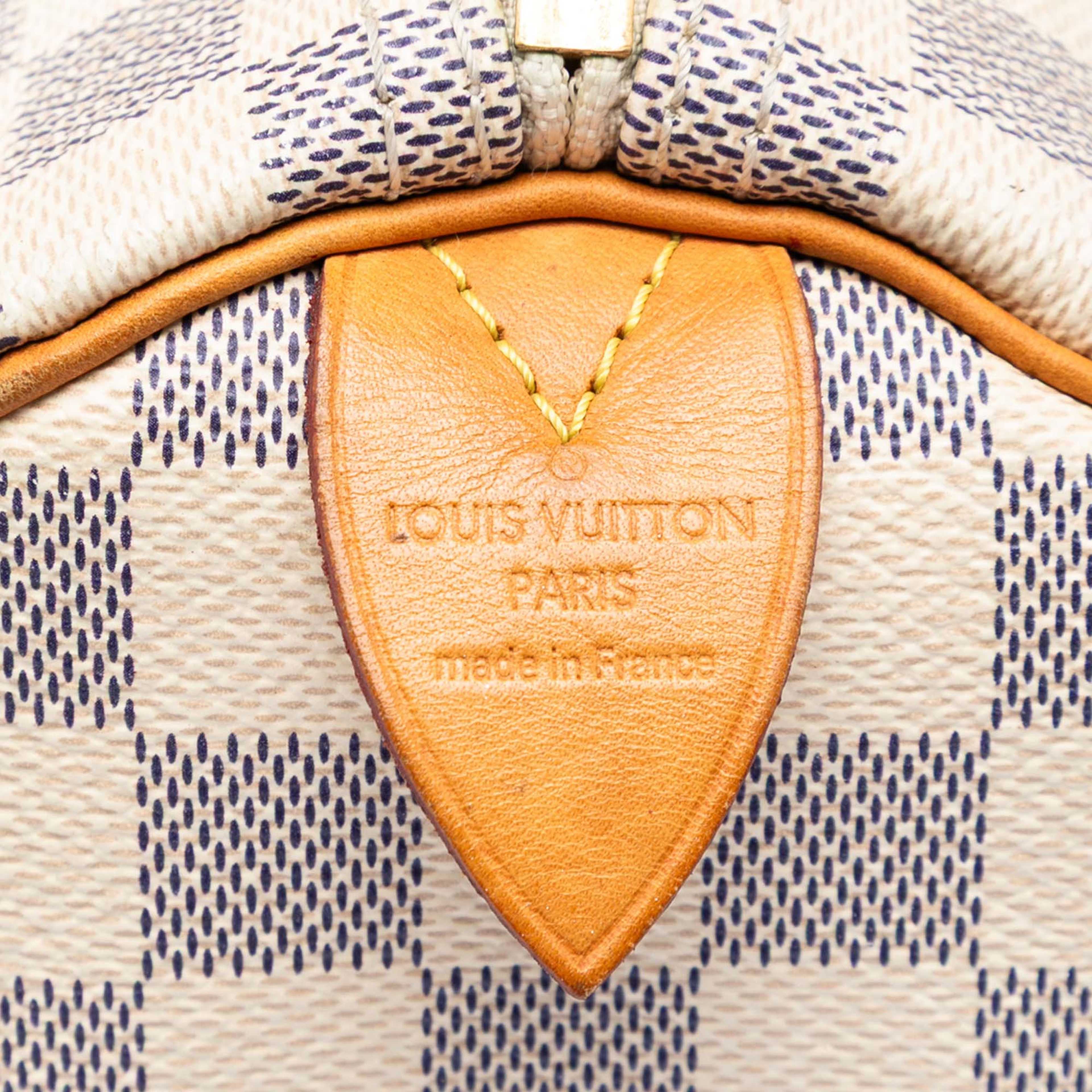 Louis Vuitton Damier Azur Speedy 30, från Luxclusif, i färgen white. Klicka för att öppna bilden i stort format