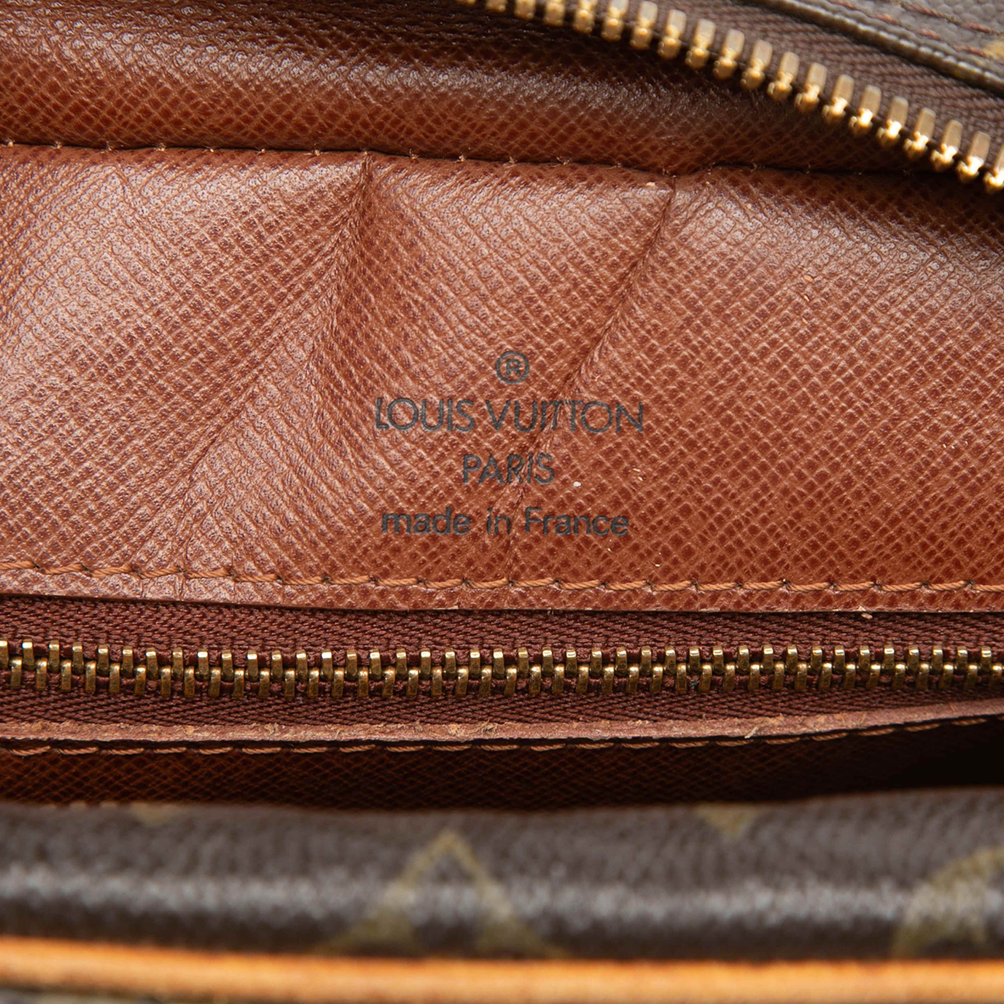 Louis Vuitton Monogram Nil Crossbody, från Luxclusif, i färgen brown. Klicka för att öppna bilden i stort format