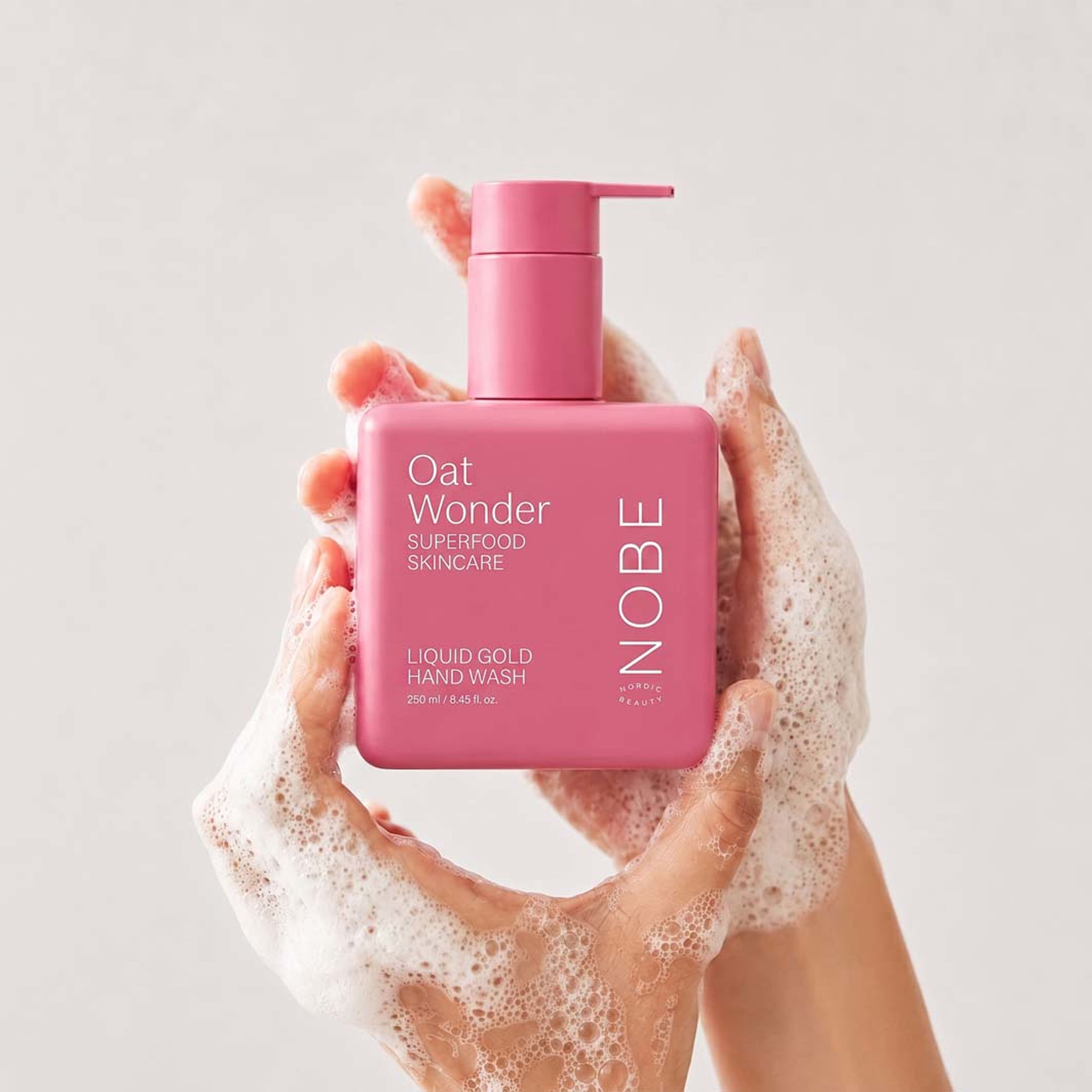 Oat Wonder Liquid Gold Hand Wash, från NOBE. Klicka för att öppna bilden i stort format