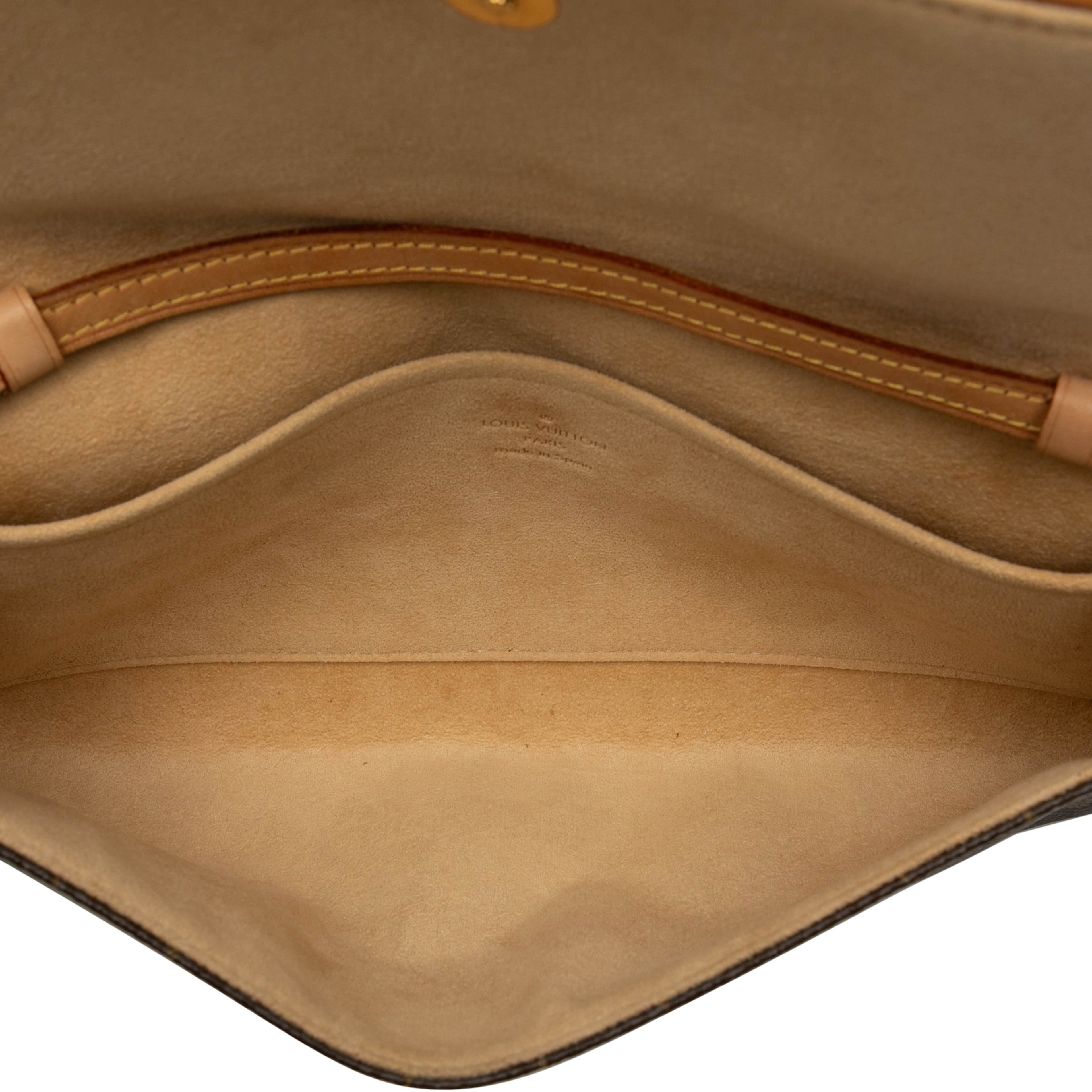 Louis Vuitton Monogram Pochette Twin Gm, från Luxclusif, i färgen brun. Klicka för att öppna bilden i stort format