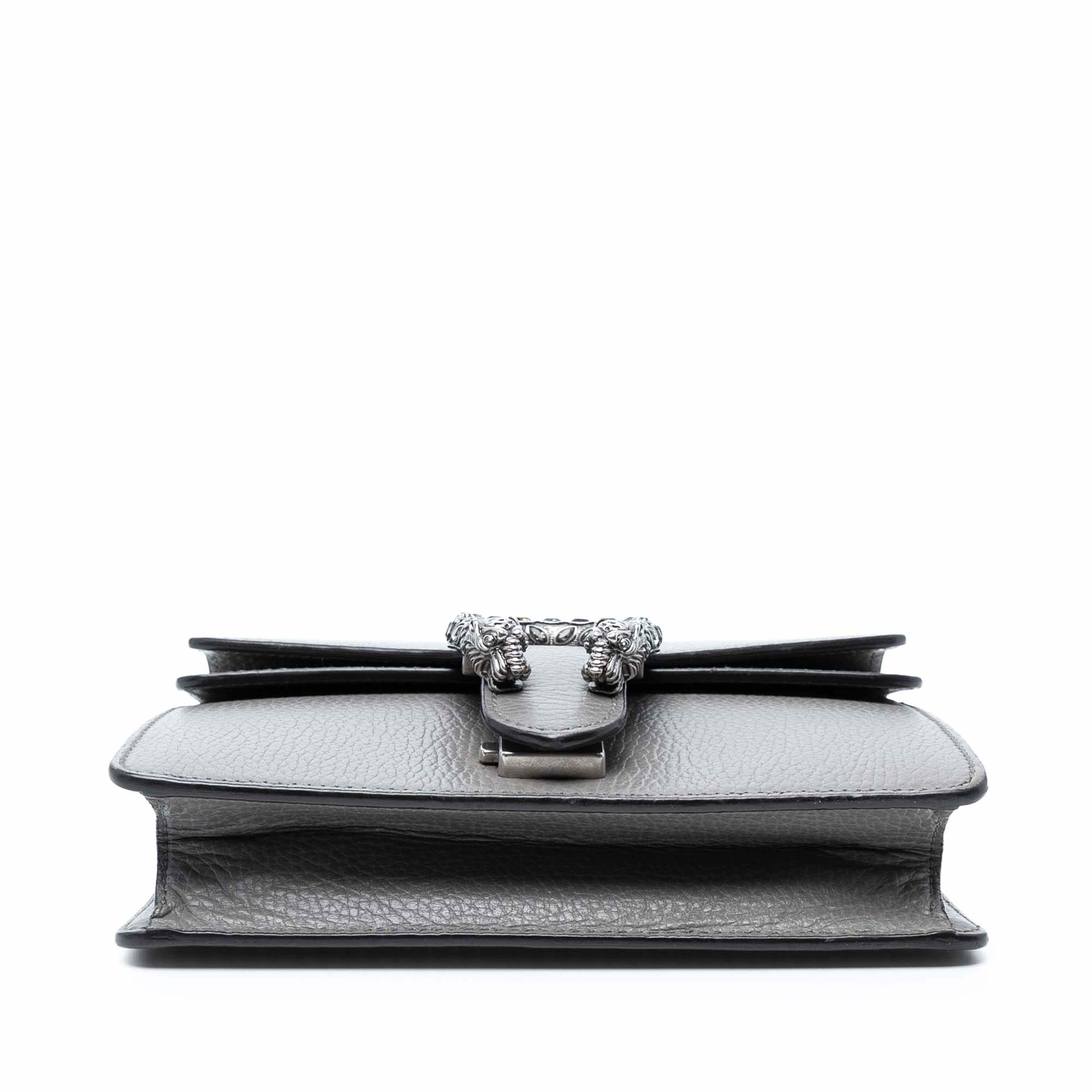 Gucci Small Leather Dionysus Crossbody, från Luxclusif, i färgen gray. Klicka för att öppna bilden i stort format