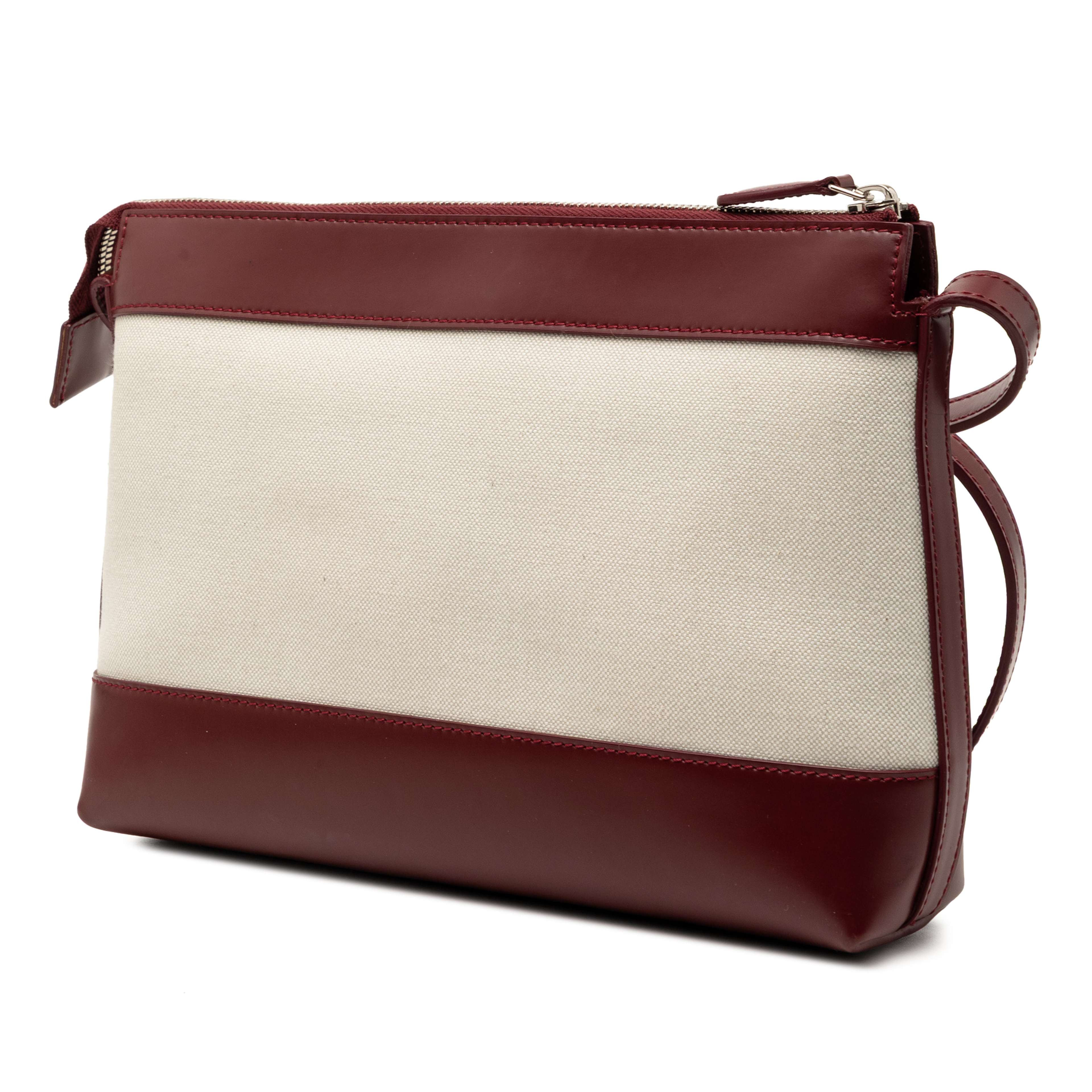 Balenciaga Canvas Logo Crossbody, från Luxclusif, i färgen brun. Klicka för att öppna bilden i stort format