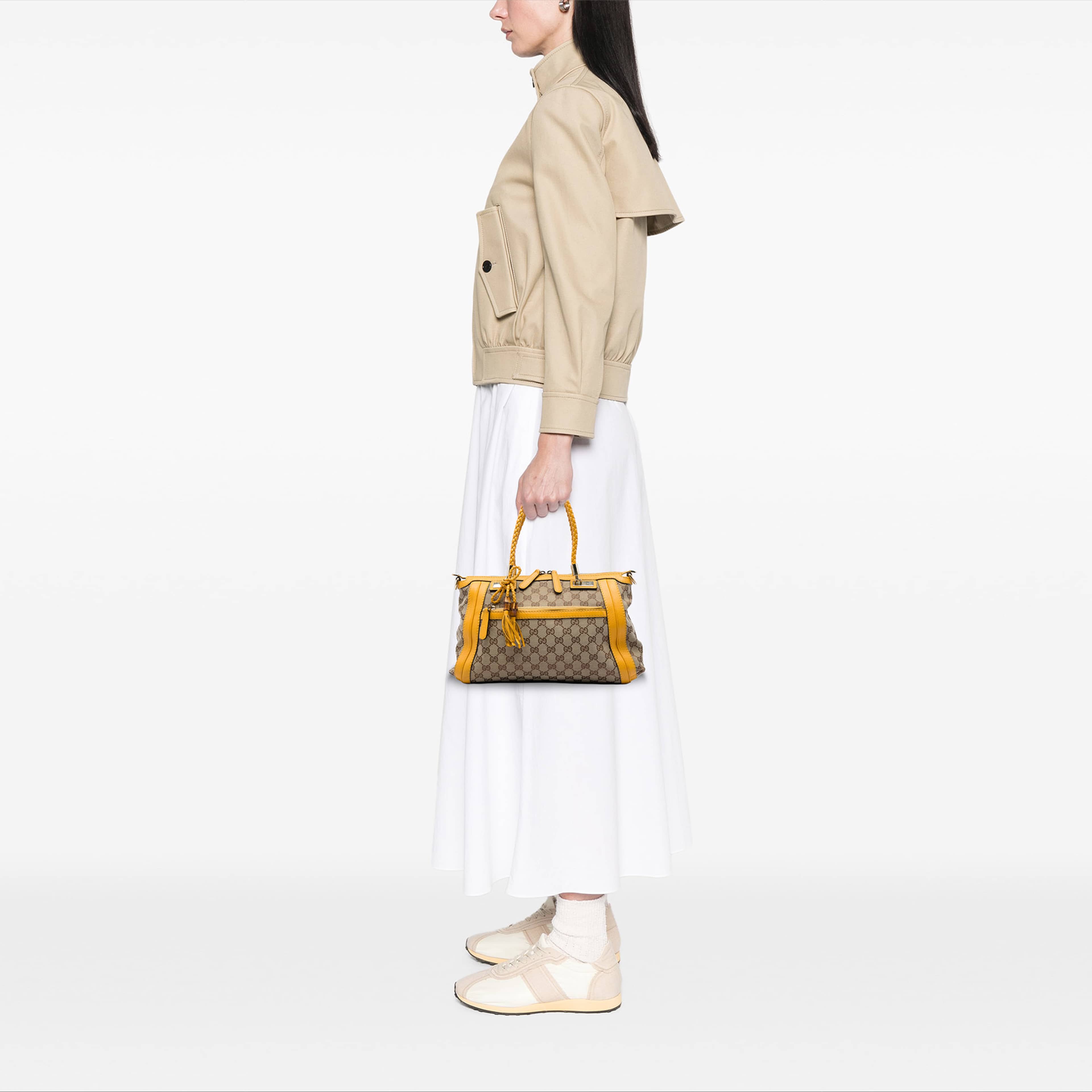 Gucci Gg Canvas Bella Satchel, från Luxclusif, i färgen beige. Klicka för att öppna bilden i stort format