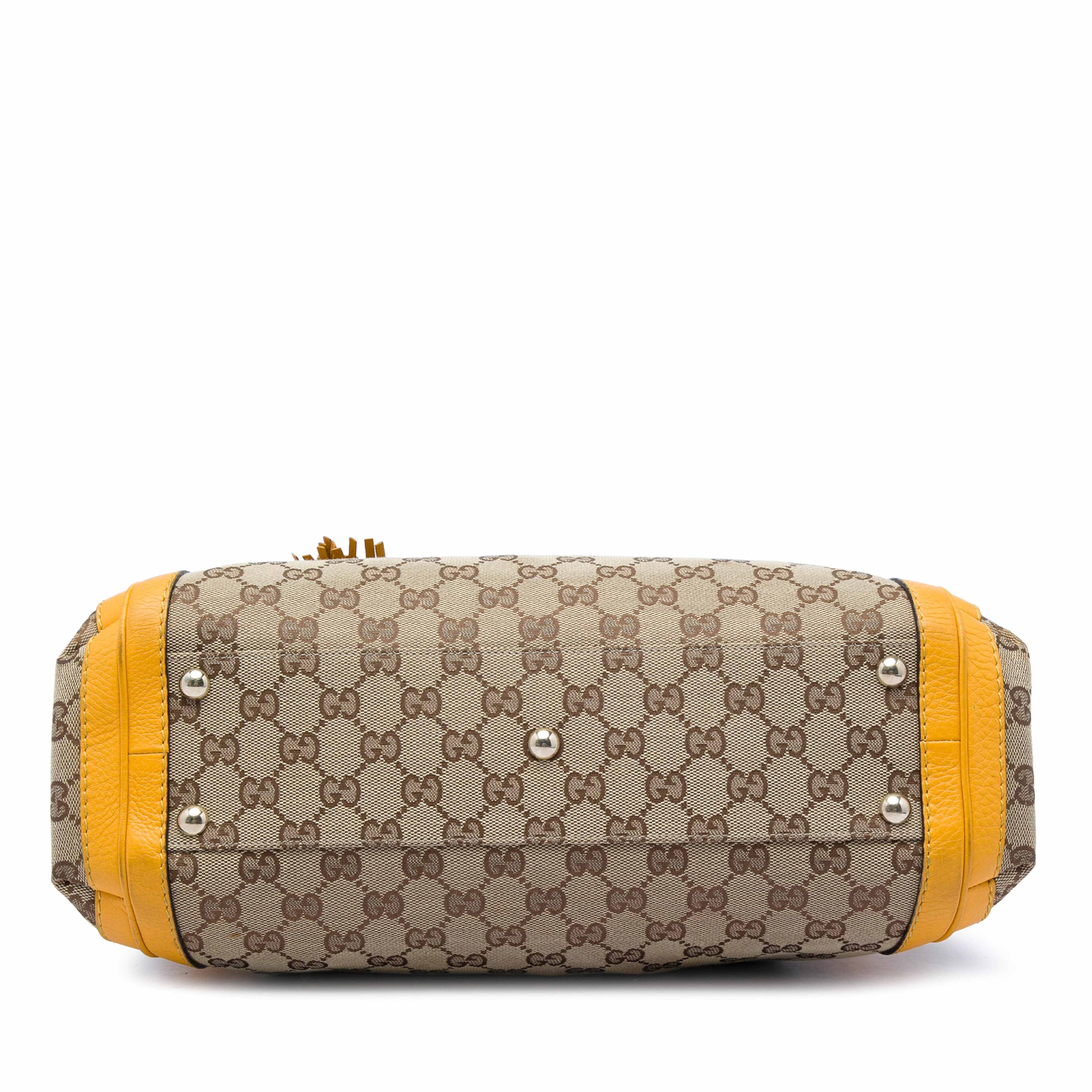 Gucci Gg Canvas Bella Satchel, från Luxclusif, i färgen beige. Klicka för att öppna bilden i stort format