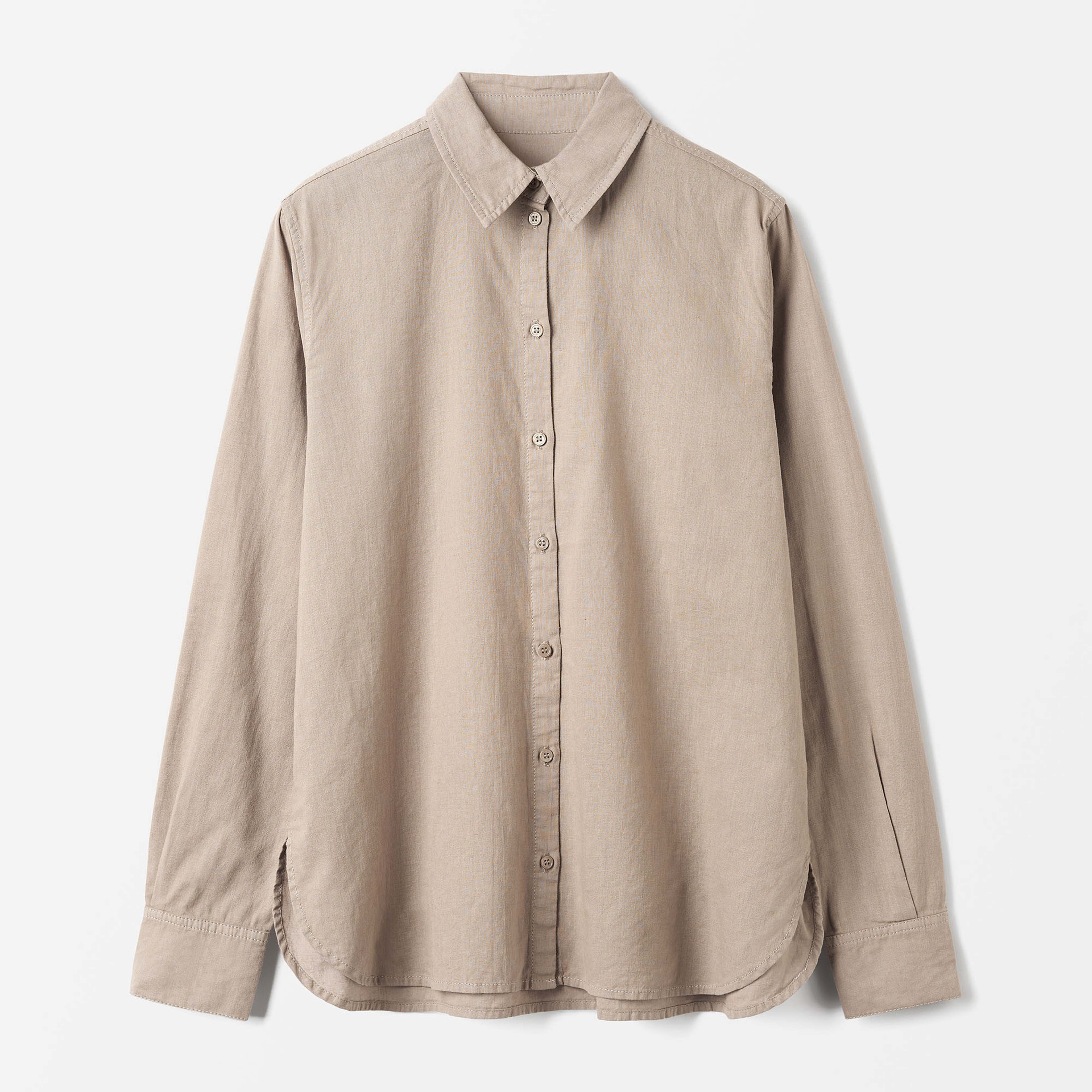 Skjorta i linnemix TINI, från Å WOMAN, i färgen Natural. Klicka för att öppna bilden i stort format