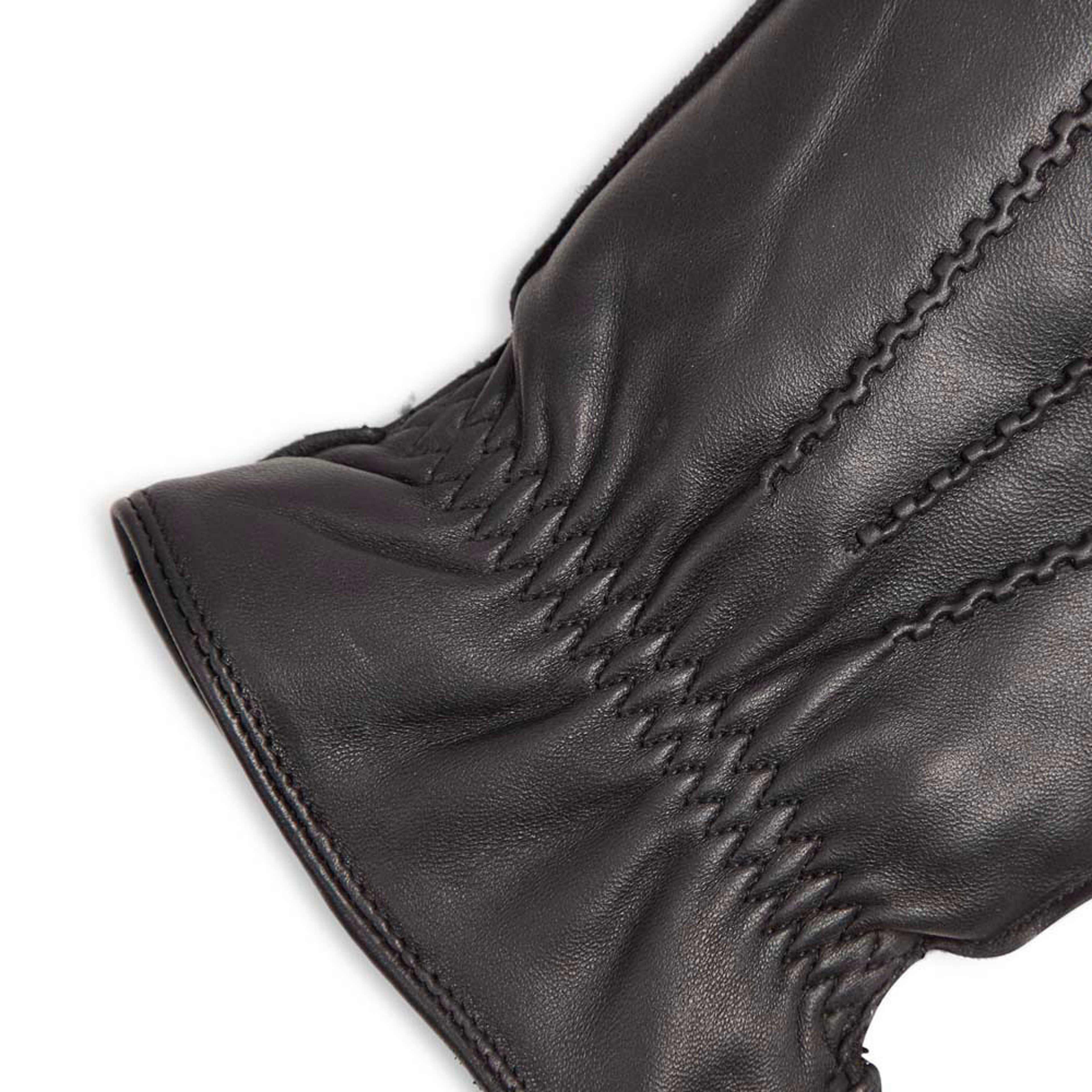 Tristan Glove