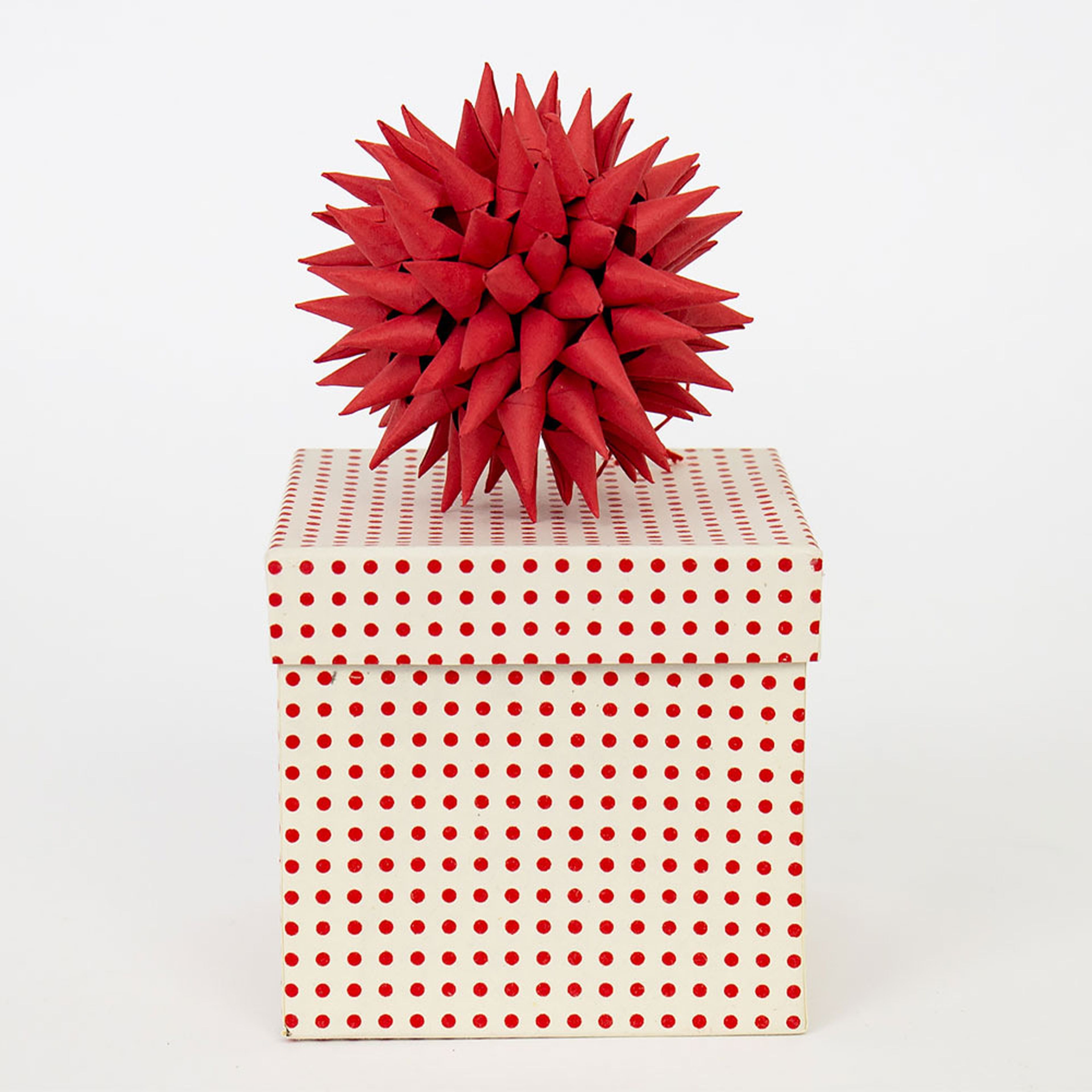 Julhänge Kotte, Röd, från A World of Craft, i färgen Röd. Klicka för att öppna bilden i stort format