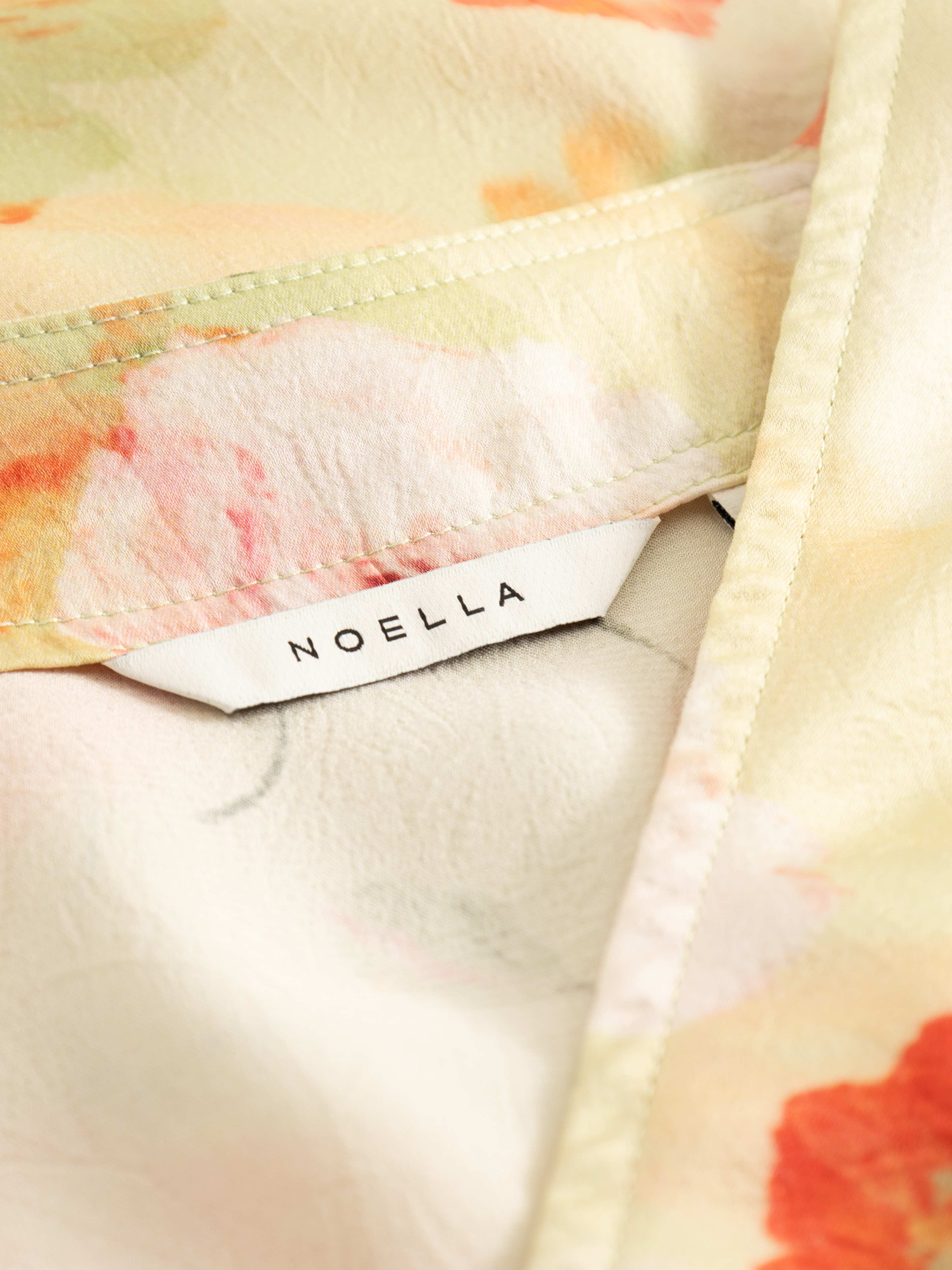N-kamey Dress - Delina Green Print, från Noella, i färgen delina green print. Klicka för att öppna bilden i stort format