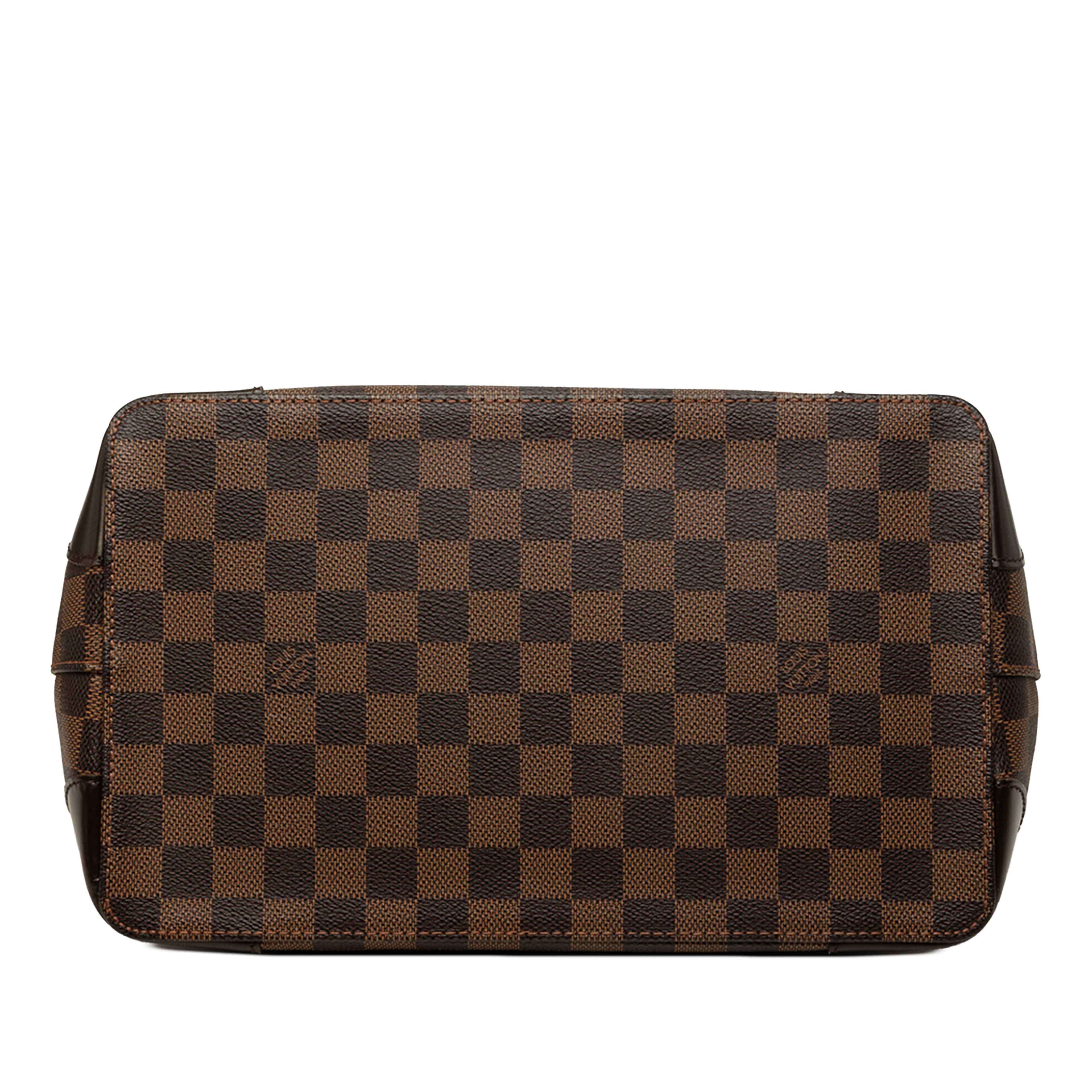 Louis Vuitton Damier Ebene Hampstead Pm, från Luxclusif, i färgen brun. Klicka för att öppna bilden i stort format