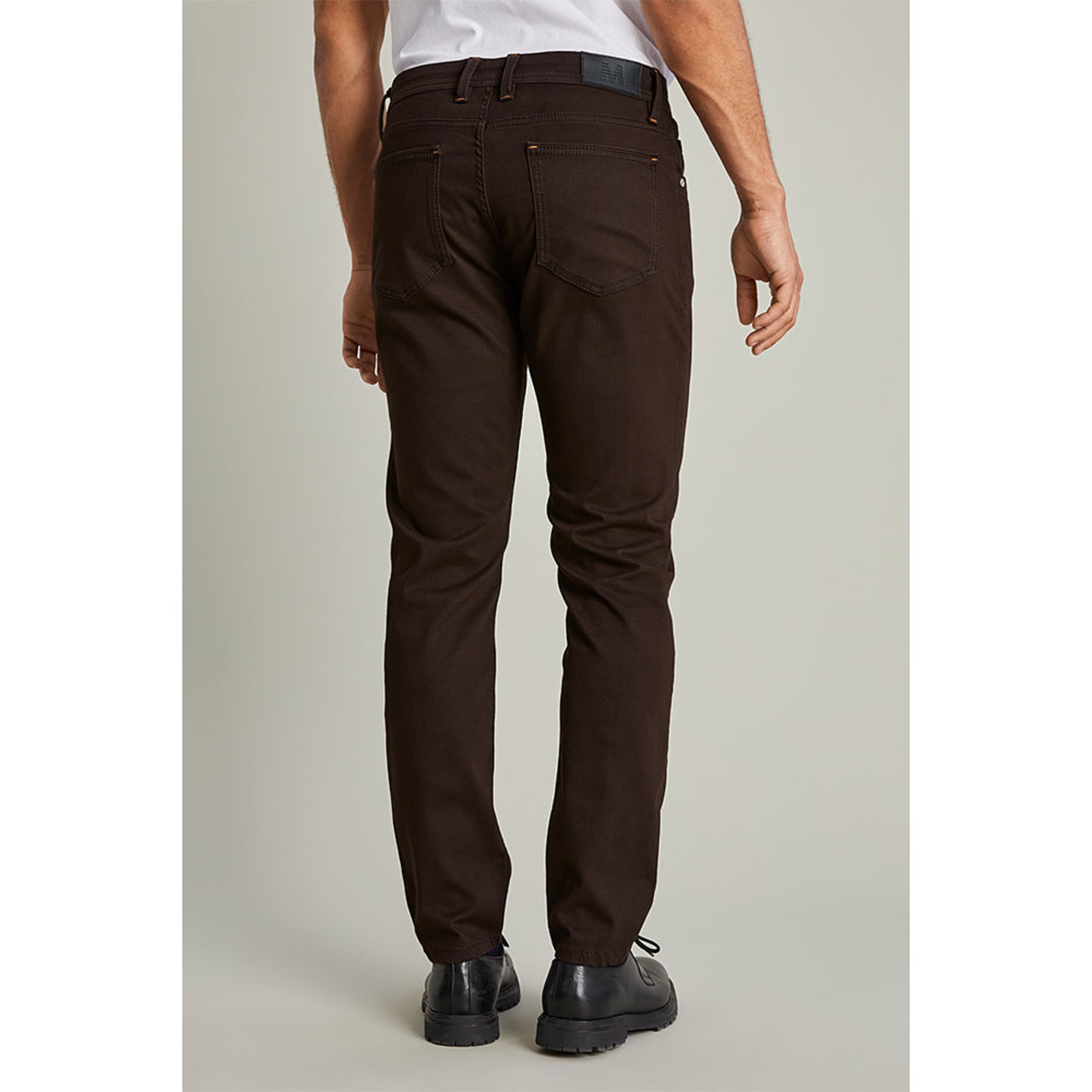 Pete Trouser, från Matinique, i färgen Dark Brown. Klicka för att öppna bilden i stort format