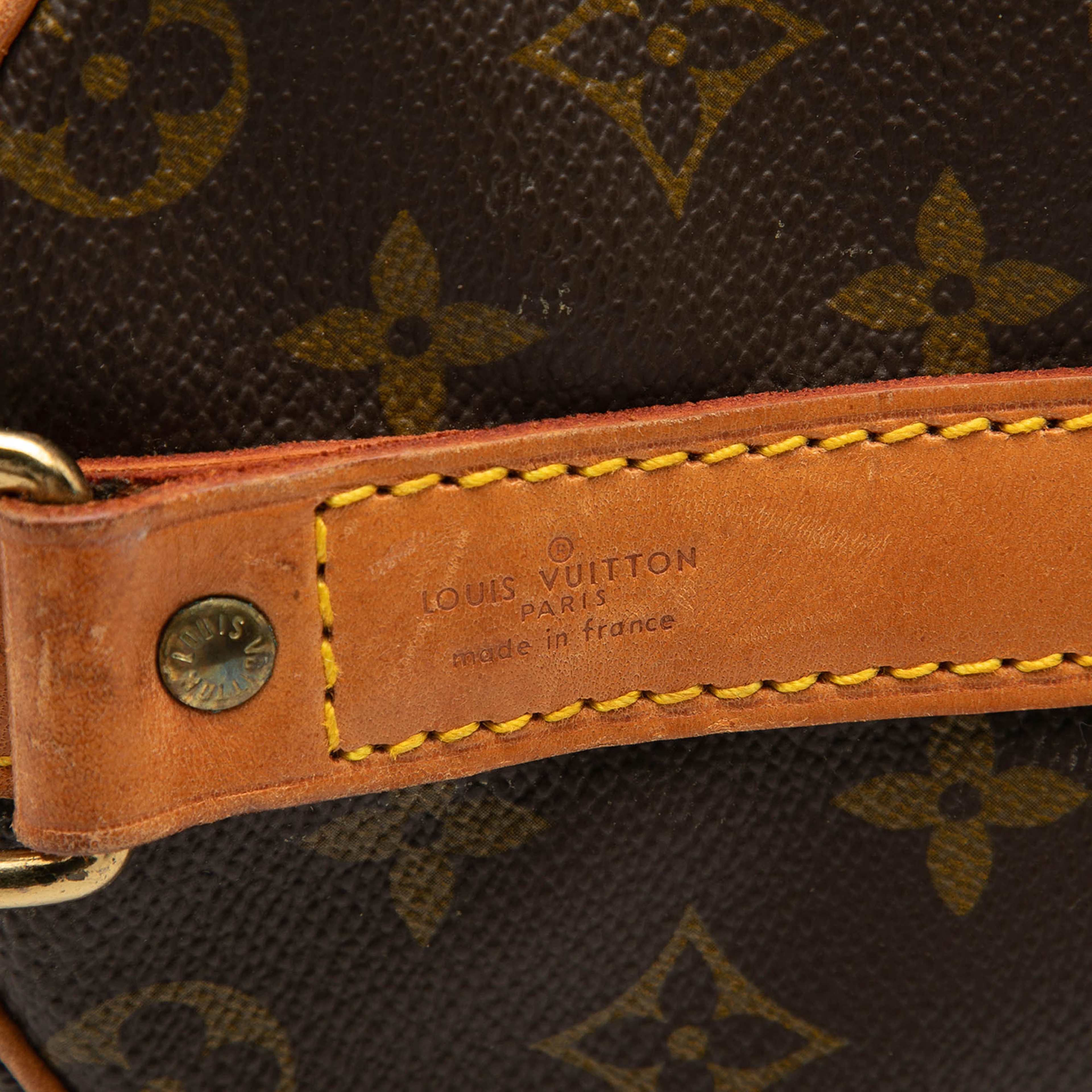 Louis Vuitton Monogram Keepall Bandouliere 50, från Luxclusif, i färgen brun. Klicka för att öppna bilden i stort format