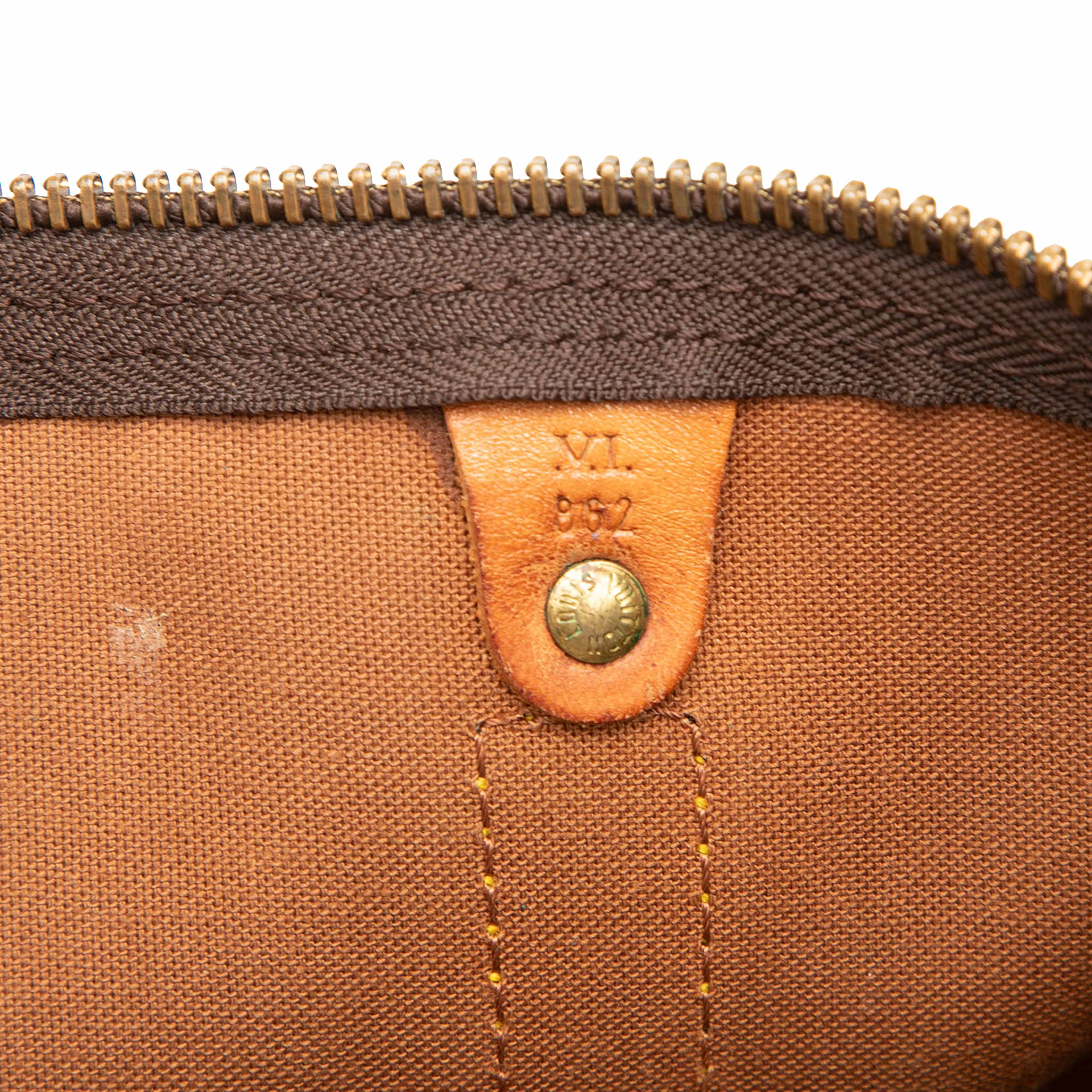 Louis Vuitton Monogram Keepall Bandouliere 50, från Luxclusif, i färgen brown. Klicka för att öppna bilden i stort format