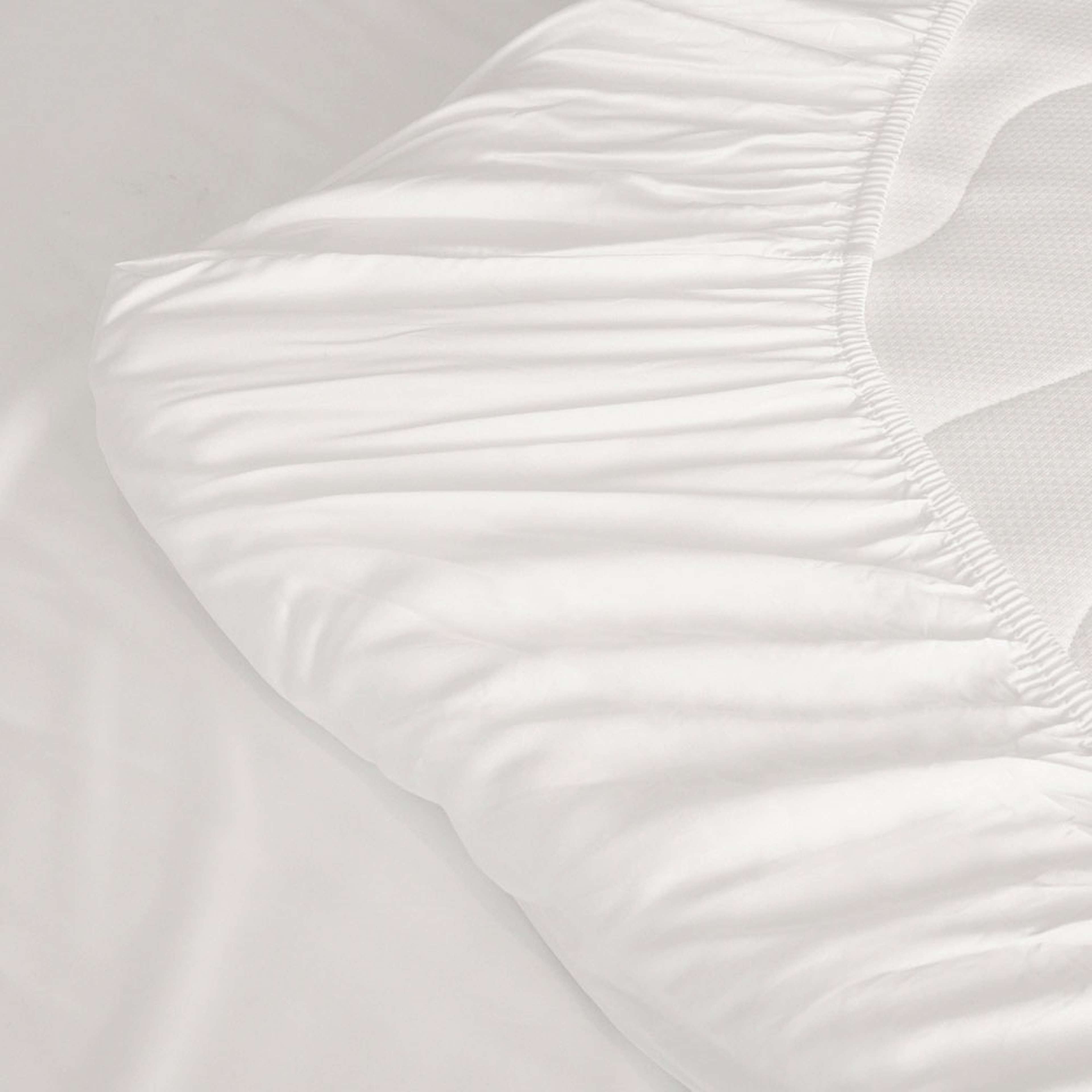 Bamboo Fitted Sheet 180x200 cm, från Movesgood, i färgen White. Klicka för att öppna bilden i stort format