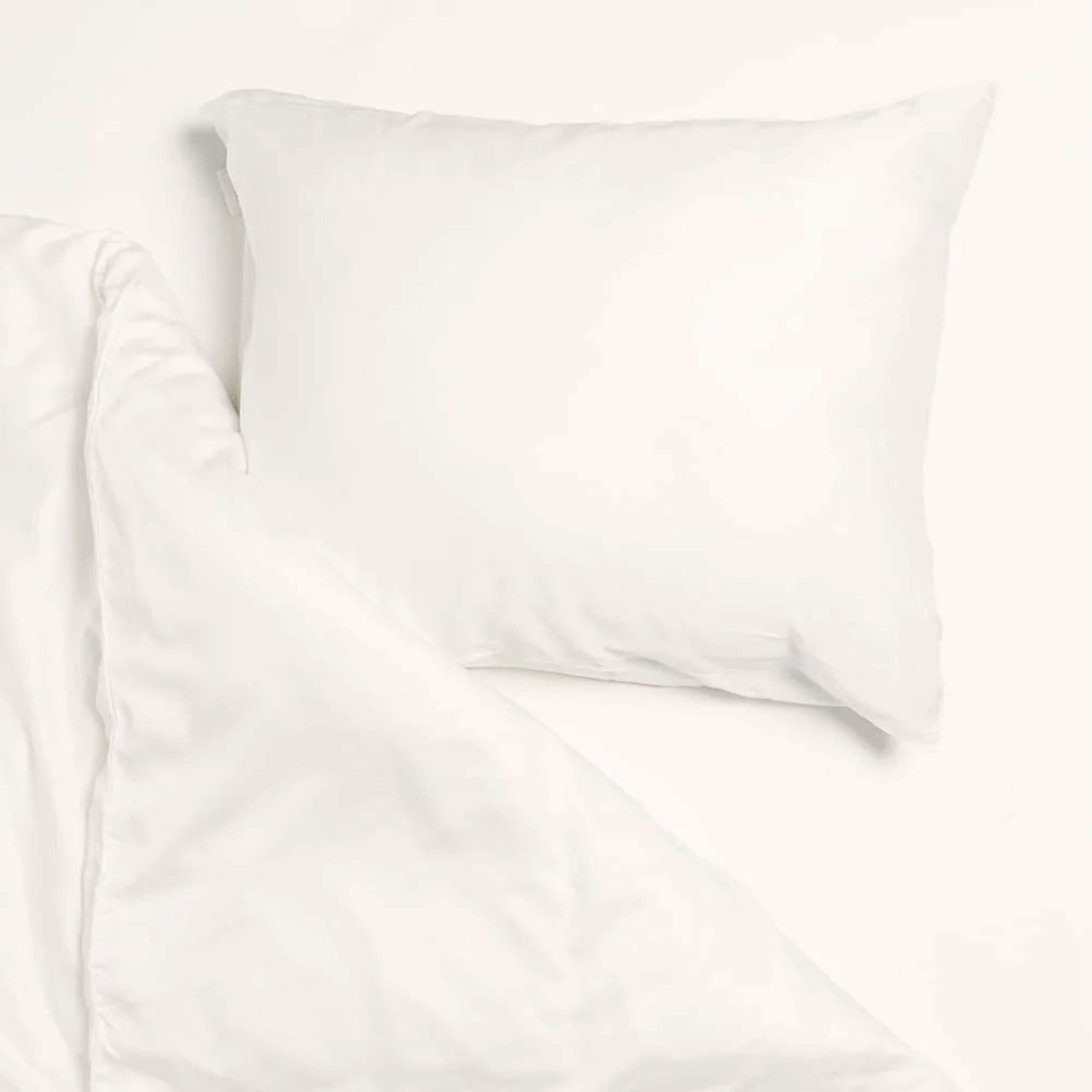 Bambu lyocell kuddfodral 2-pack 50x60, från Movesgood, i färgen White. Klicka för att öppna bilden i stort format