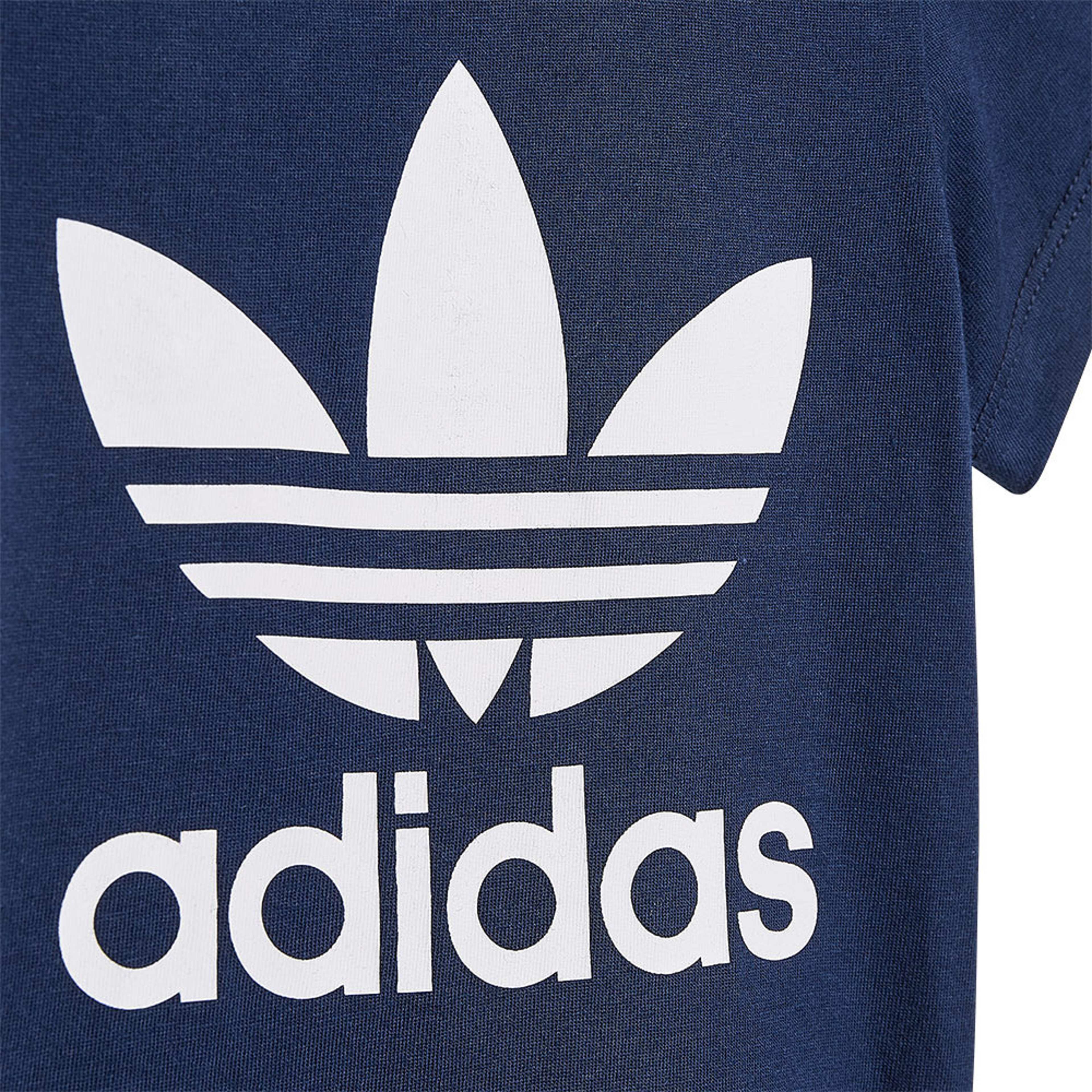 Trefoil Tee
