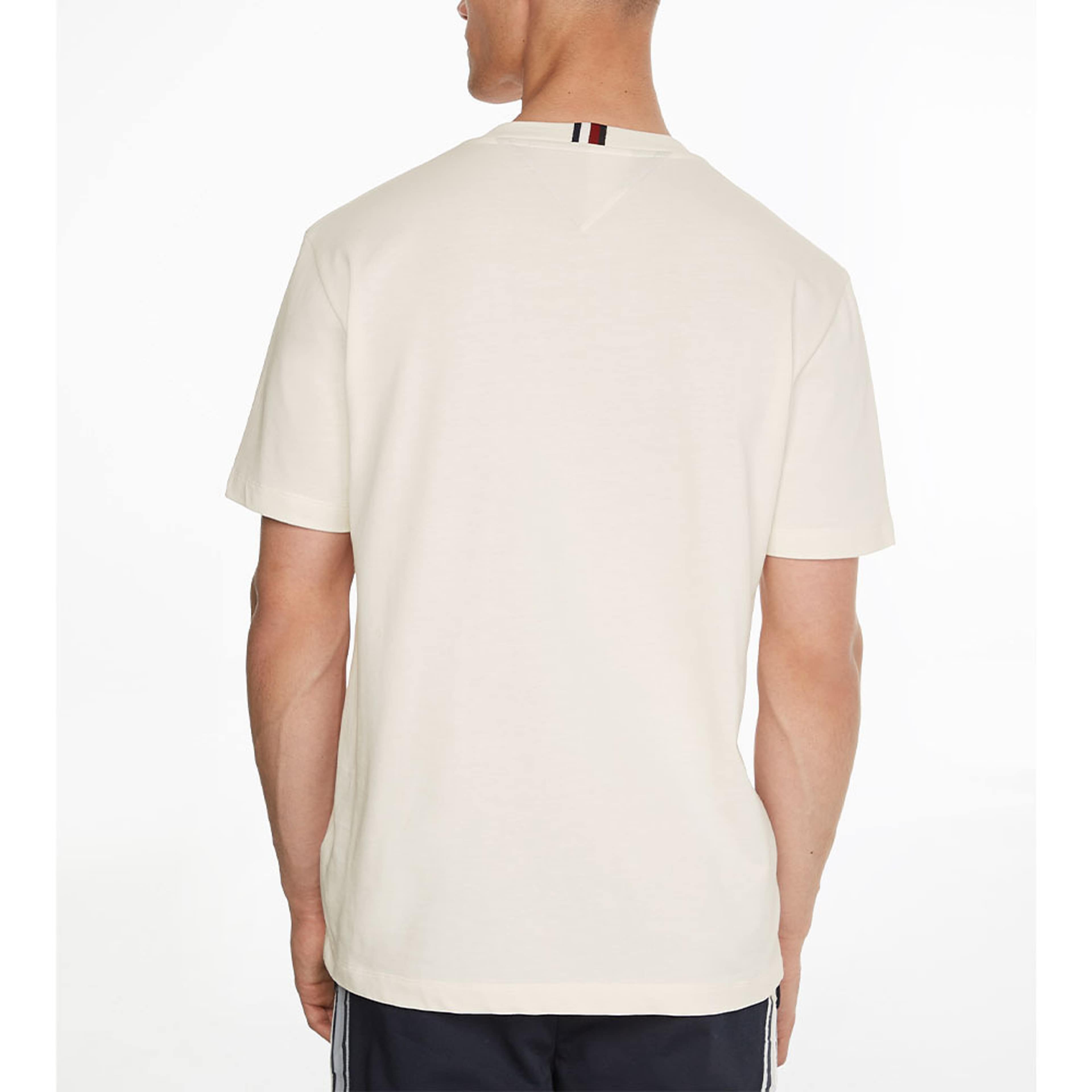 Arch Casual Tee, från Tommy Hilfiger, i färgen Ivory. Klicka för att öppna bilden i stort format