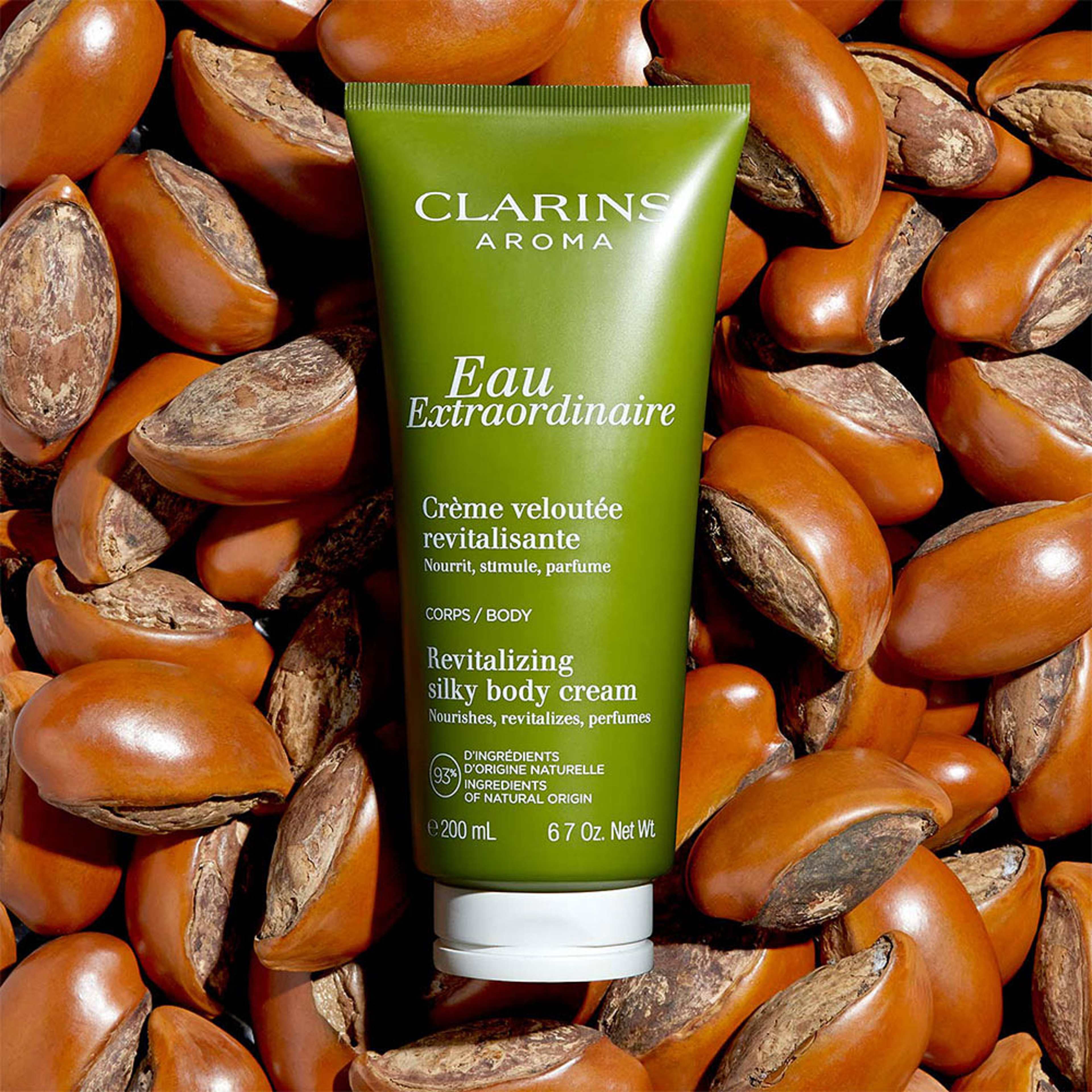 Eau Extraordinaire Invigorating Silky Body Cream, från Clarins. Klicka för att öppna bilden i stort format