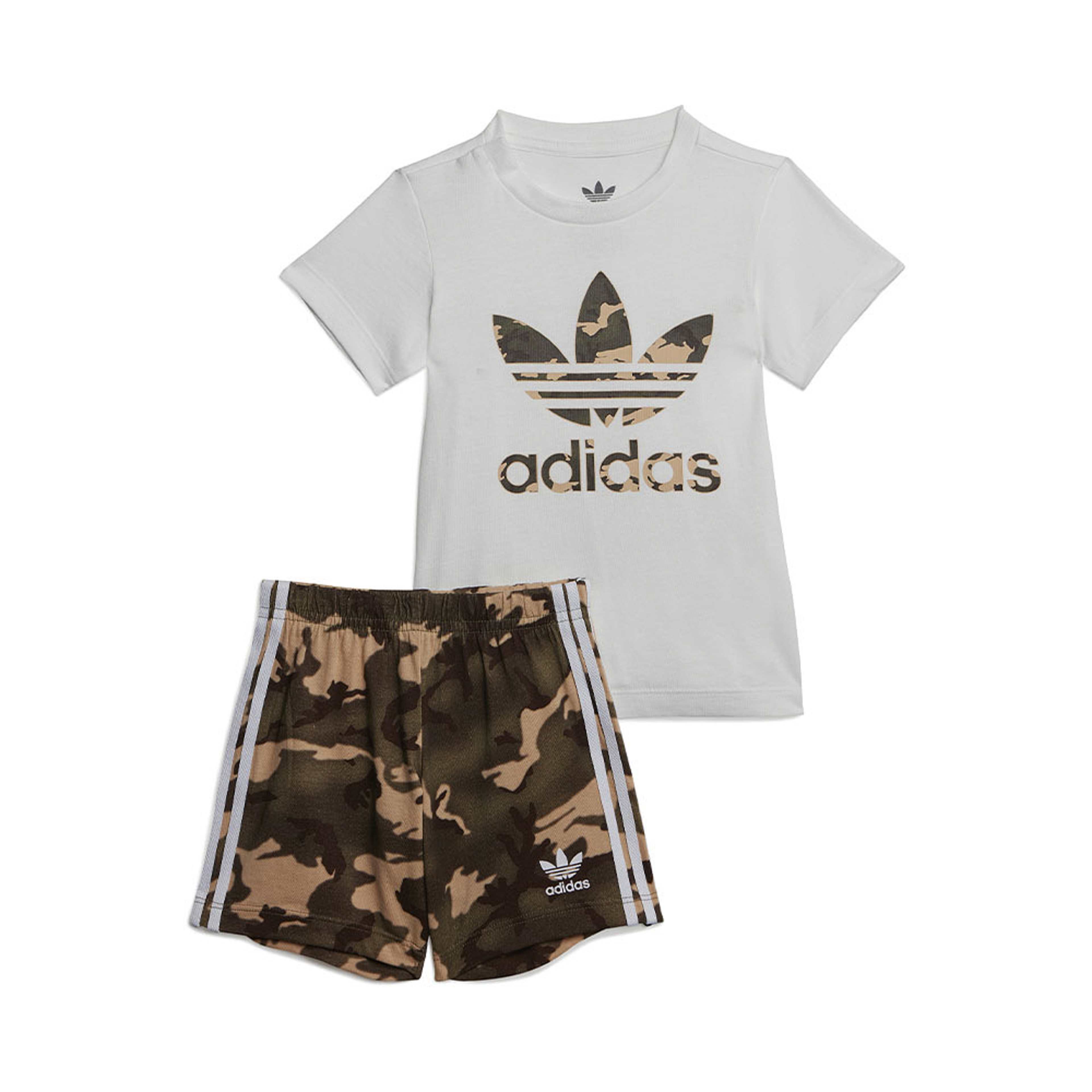 Camo Tee and Shorts Set, från Adidas Originals, i färgen White. Klicka för att öppna bilden i stort format