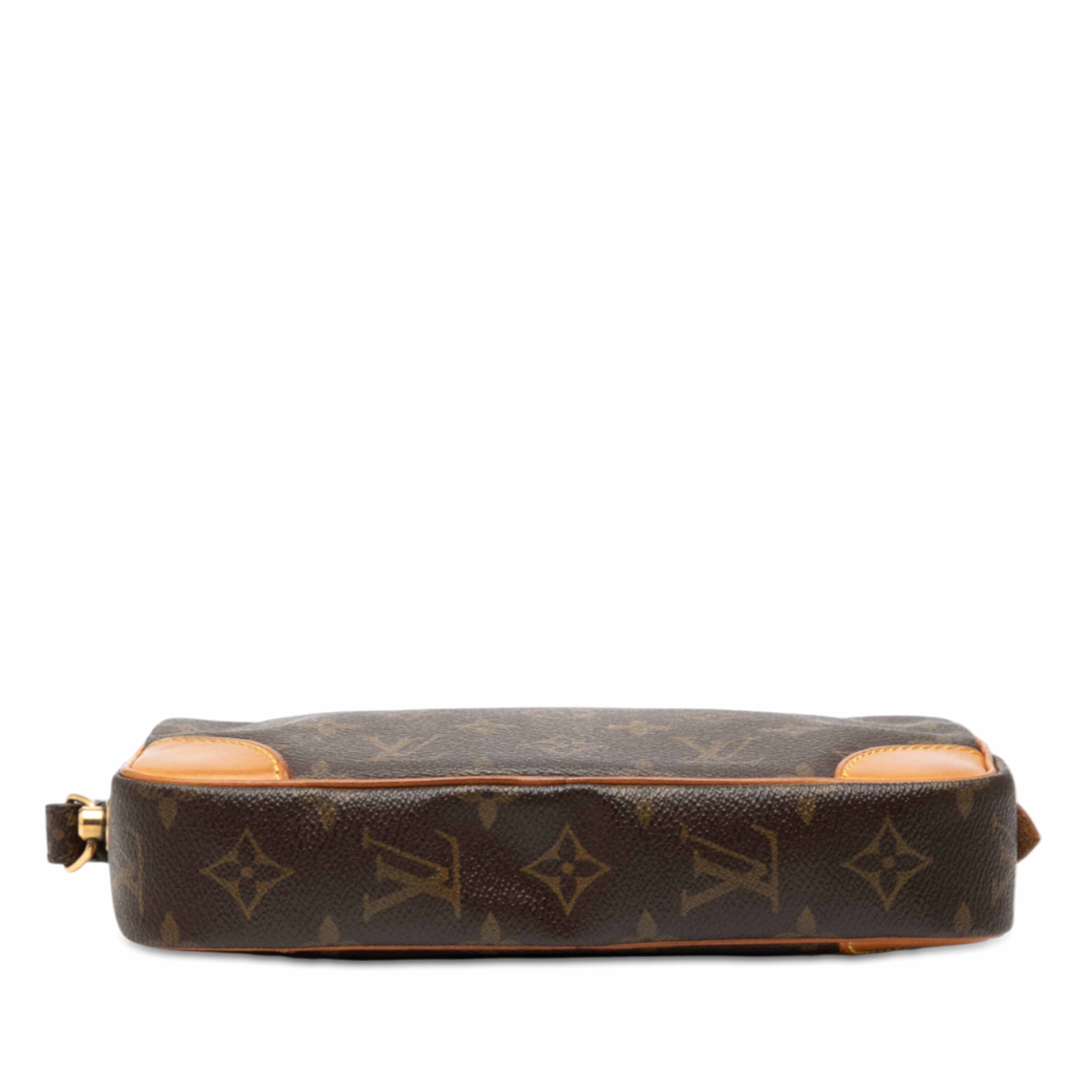 Louis Vuitton Monogram Marly Dragonne Pm, från Luxclusif, i färgen brown. Klicka för att öppna bilden i stort format