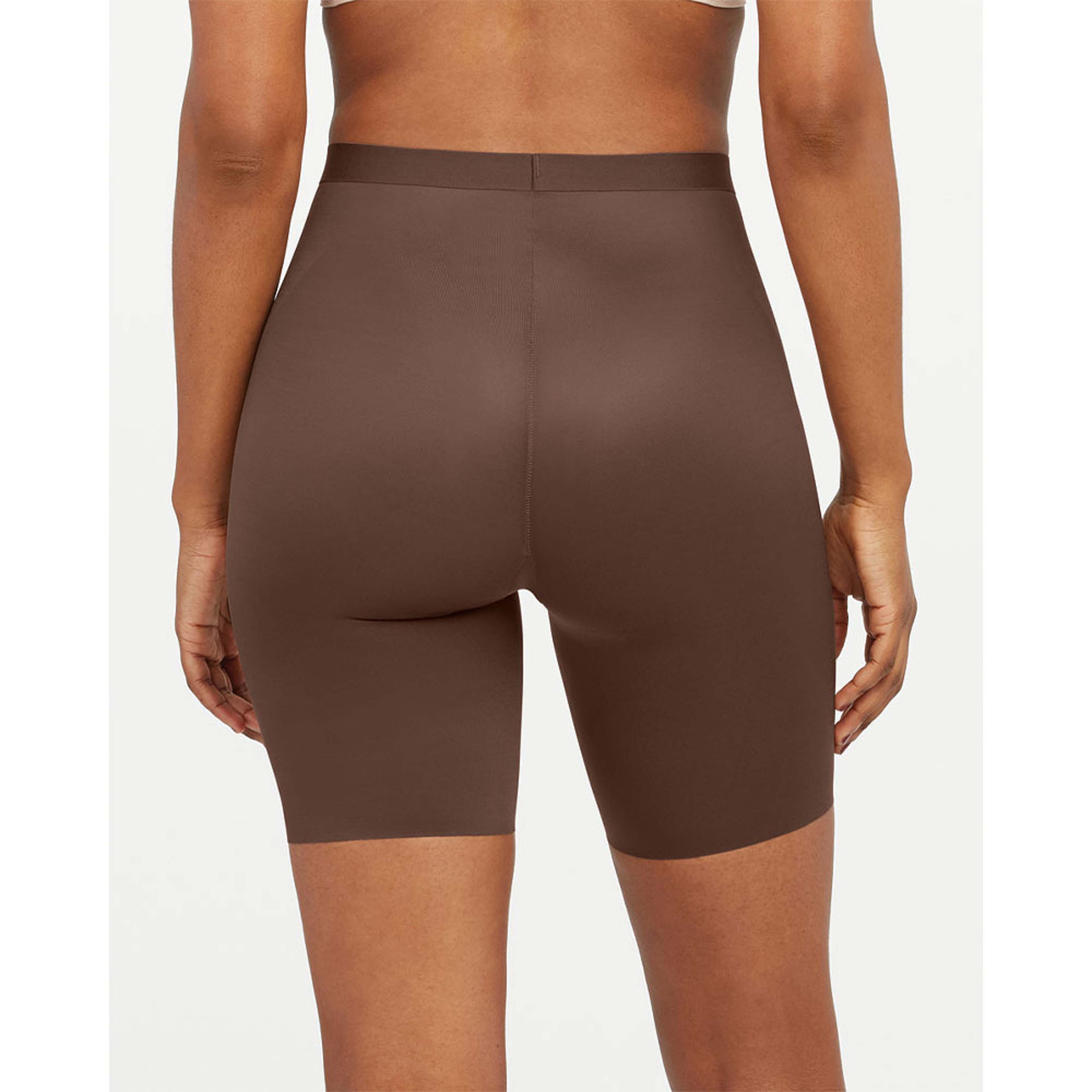 SPANXshape™ Invisible Mid-Thigh Short