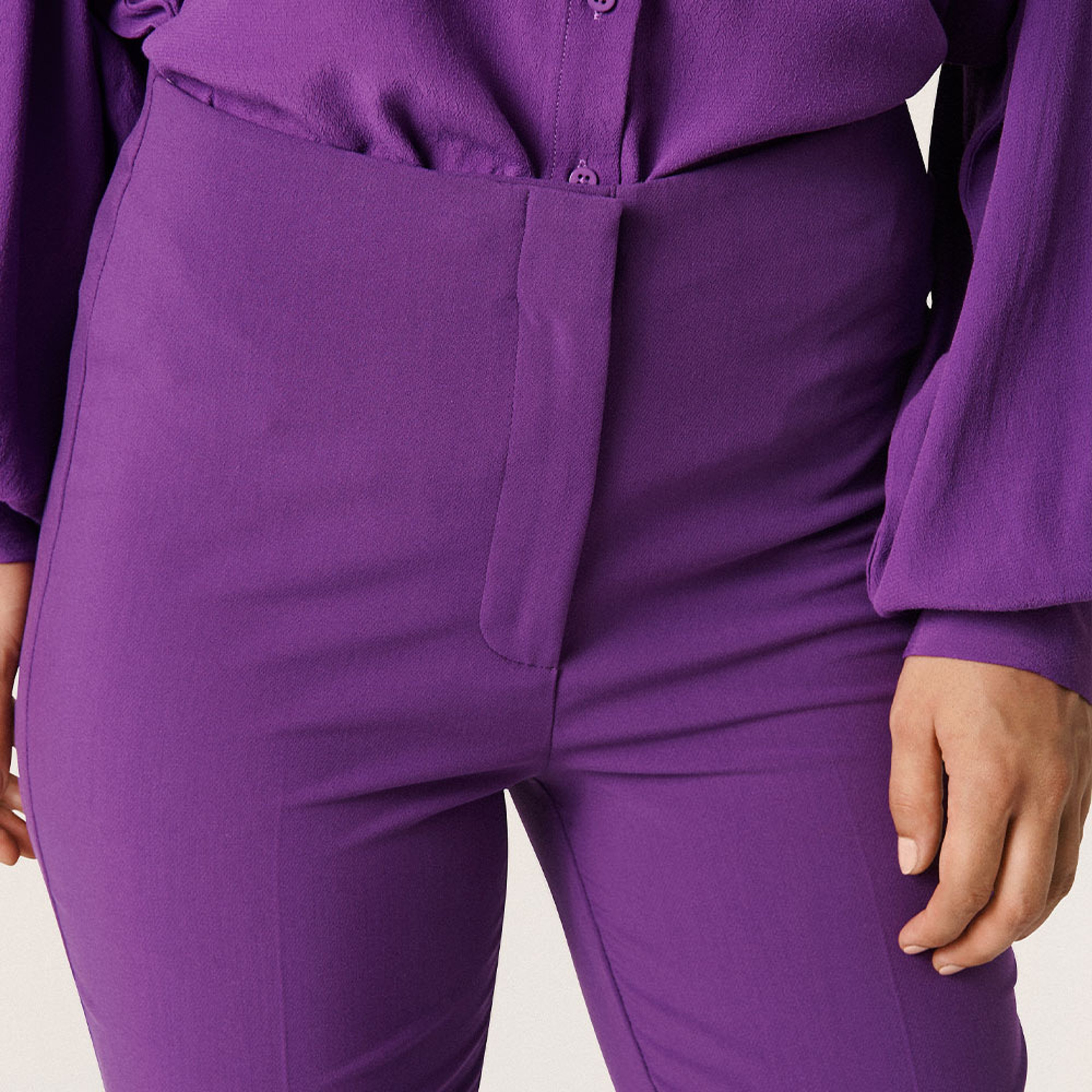 SLCorinne Pants, från Soaked In Luxury, i färgen Amaranth Purple. Klicka för att öppna bilden i stort format