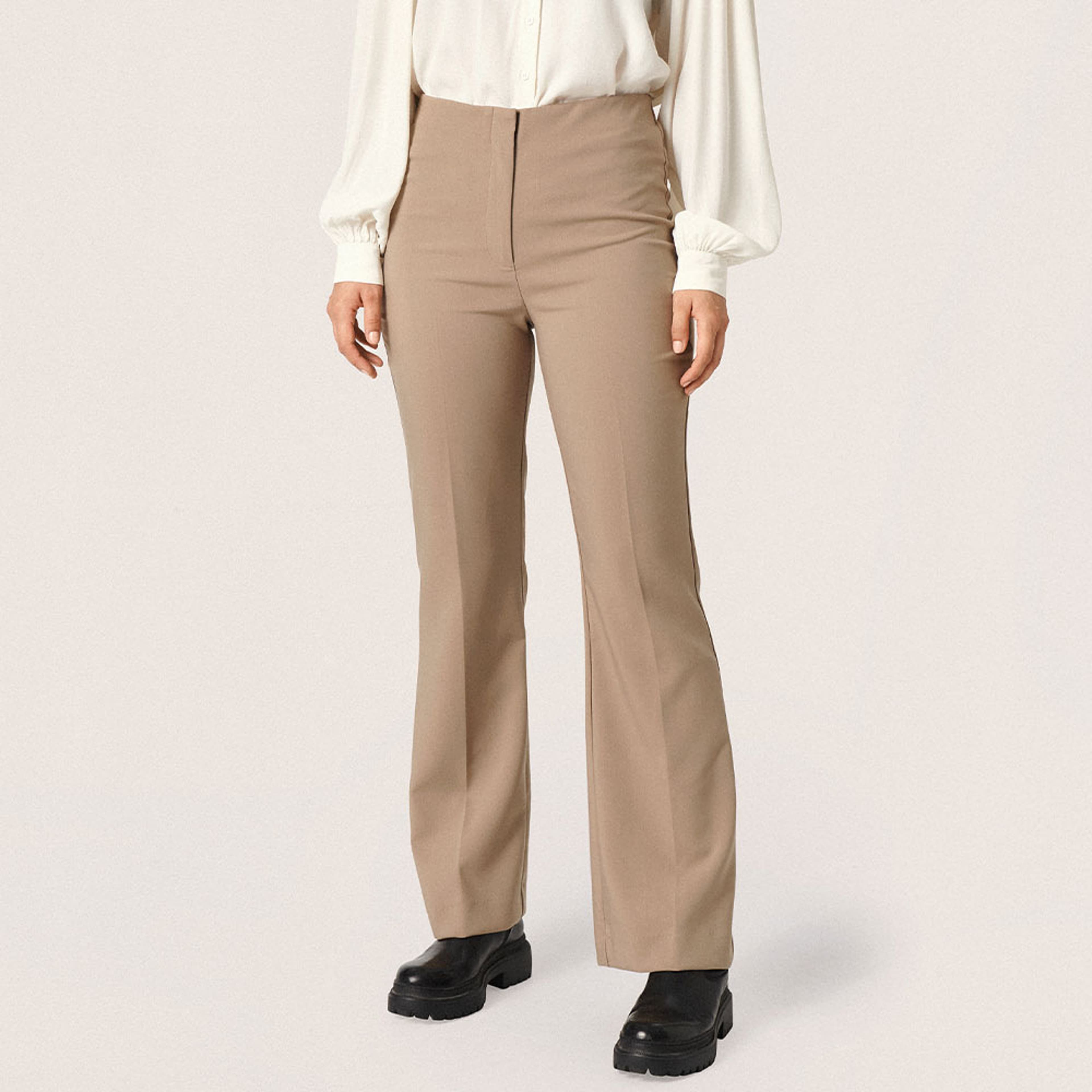 SLCorinne Pants, från Soaked In Luxury, i färgen Brindle. Klicka för att öppna bilden i stort format
