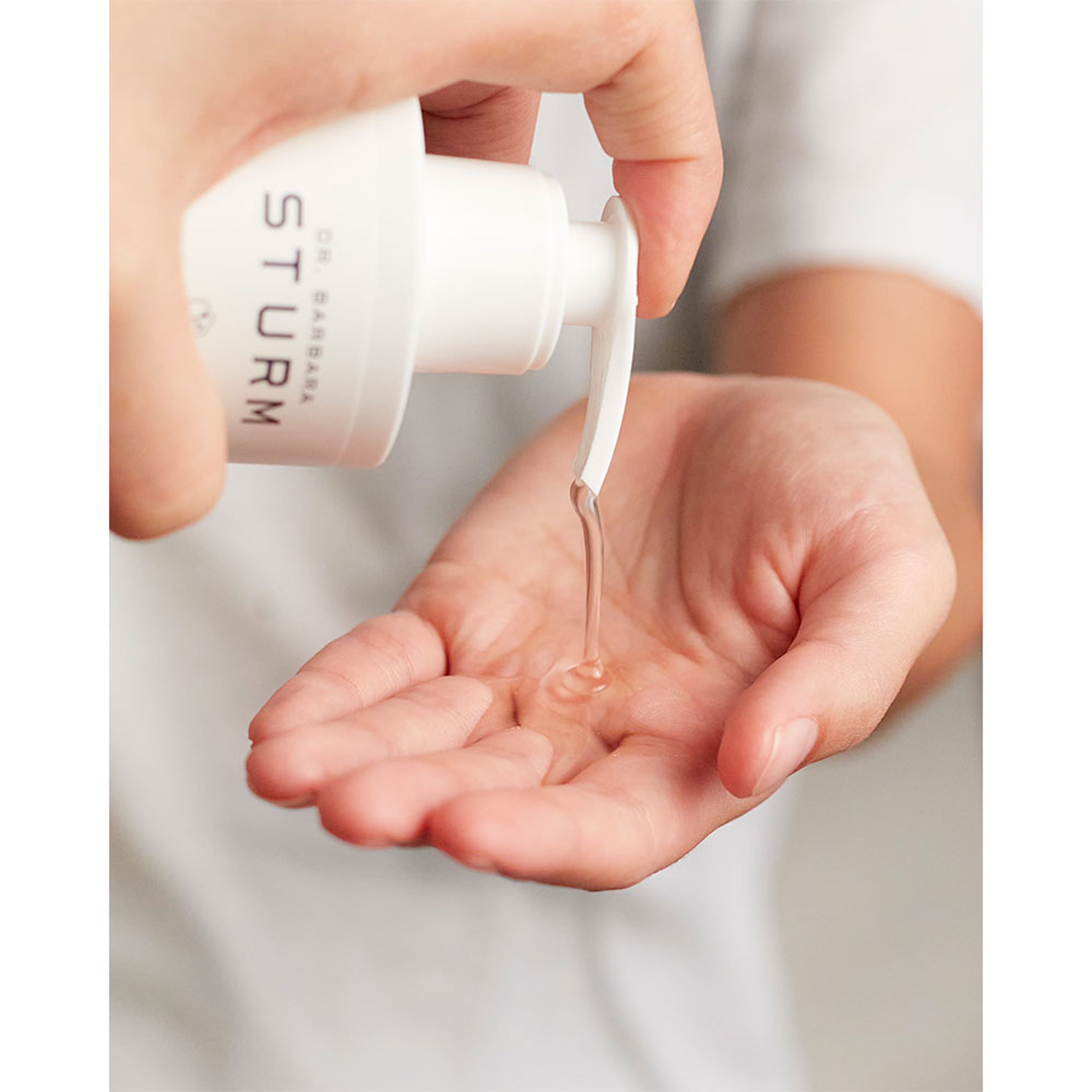 Hand Wash, från Dr. Barbara Sturm. Klicka för att öppna bilden i stort format