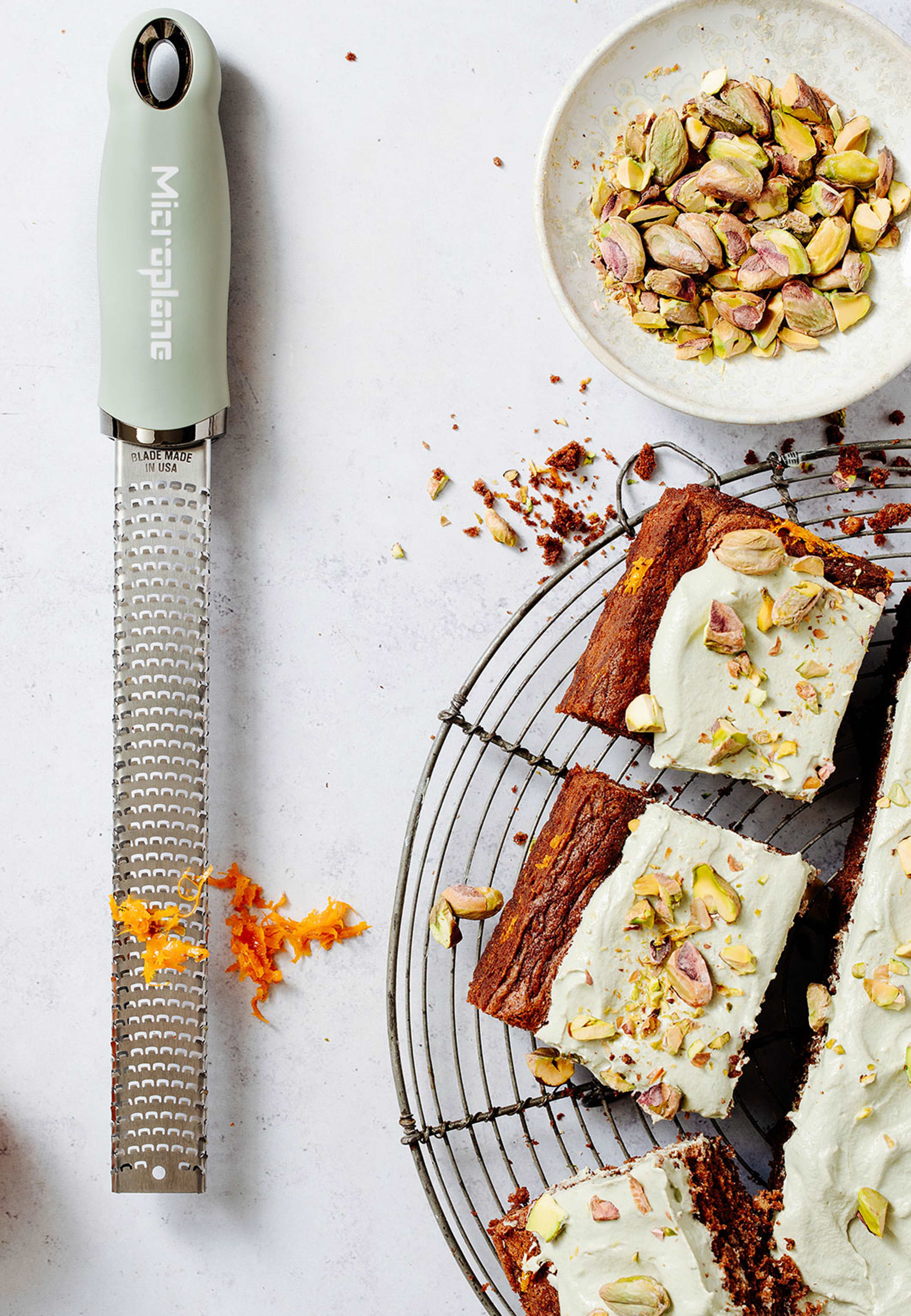 Premium Classic Zestjärn grågrön, från Microplane, i färgen Grey-green. Klicka för att öppna bilden i stort format