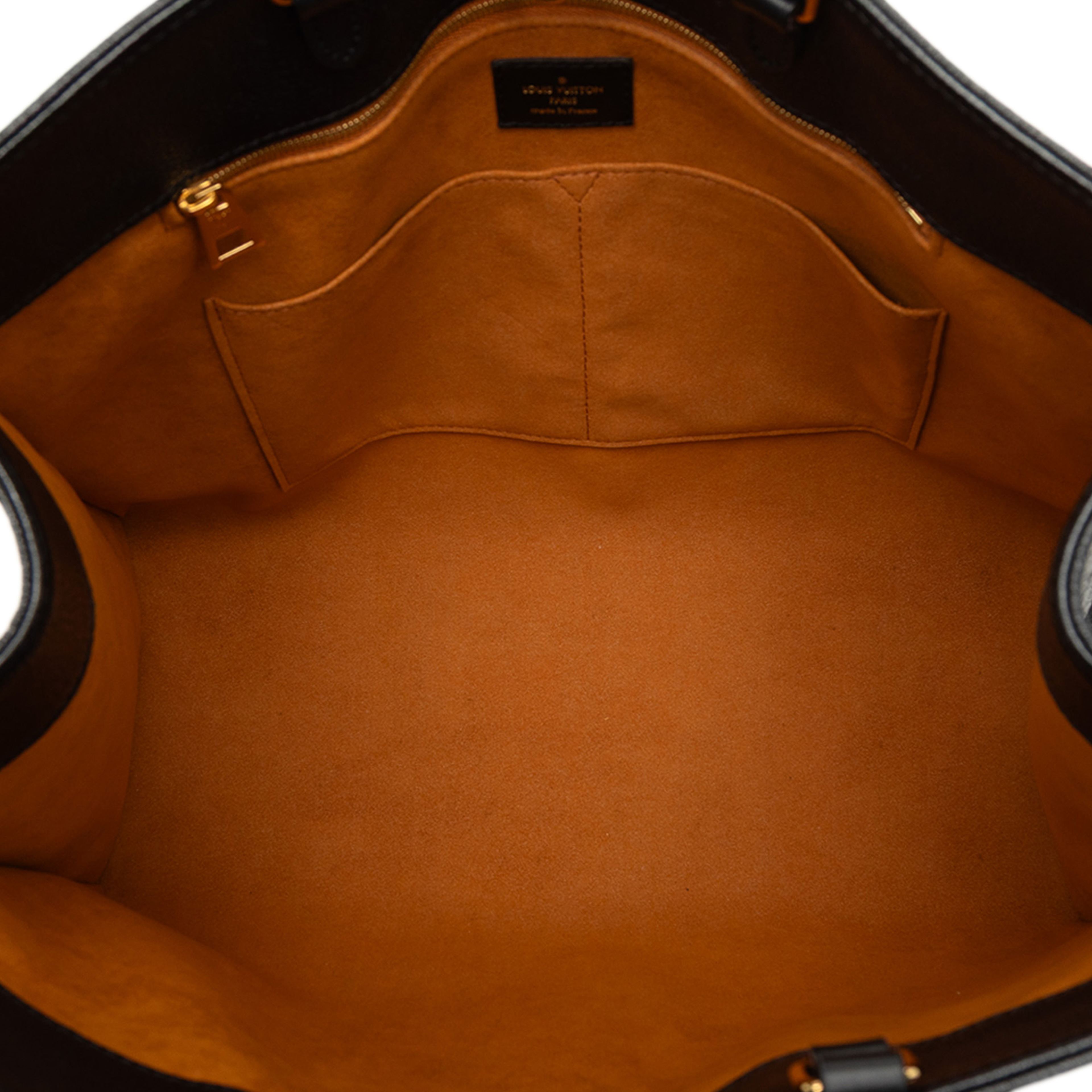 Louis Vuitton Monogram Empreinte Onthego Gm, från Luxclusif, i färgen black. Klicka för att öppna bilden i stort format