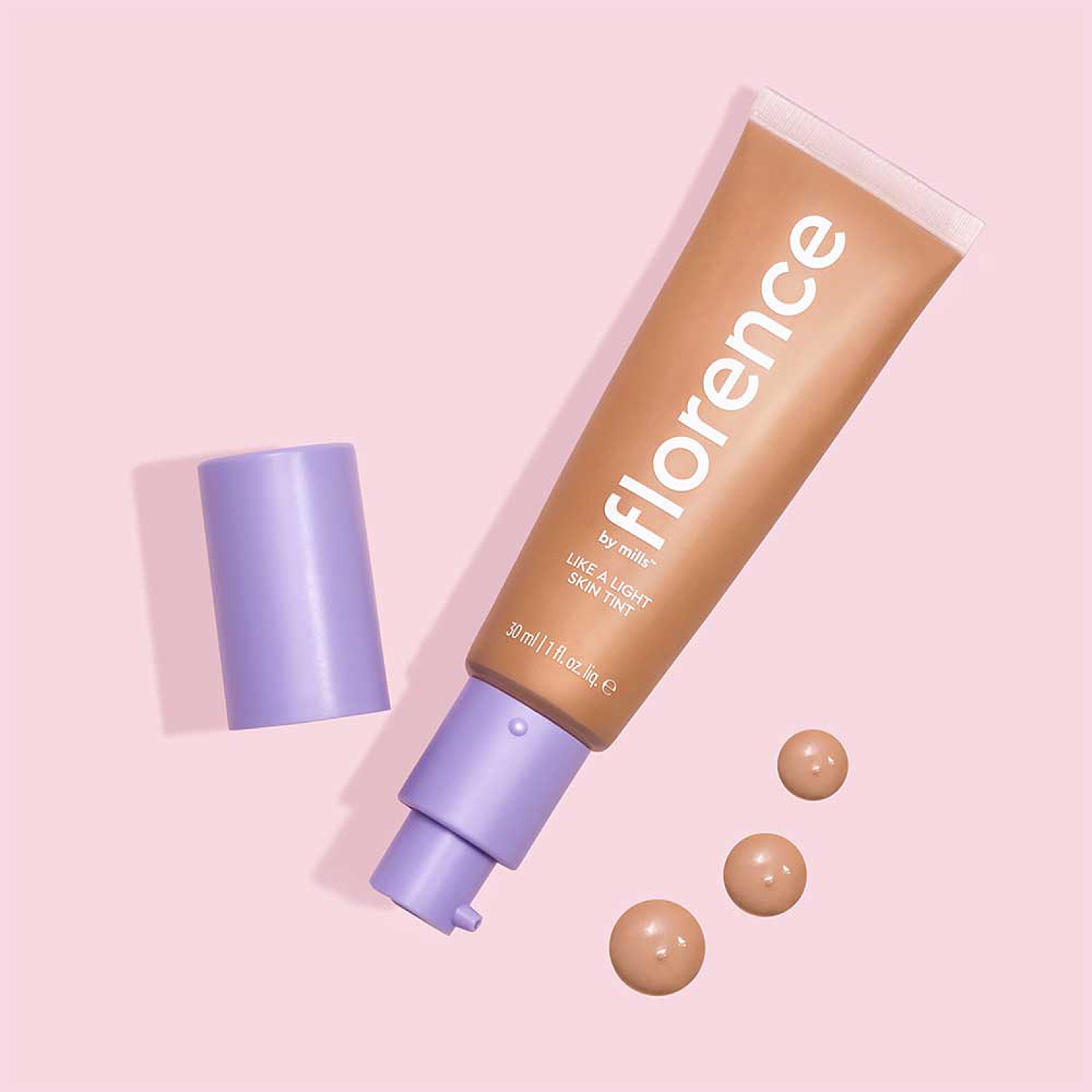 Like A Light Skin Tint, från Florence by Mills, i färgen Mt120. Klicka för att öppna bilden i stort format