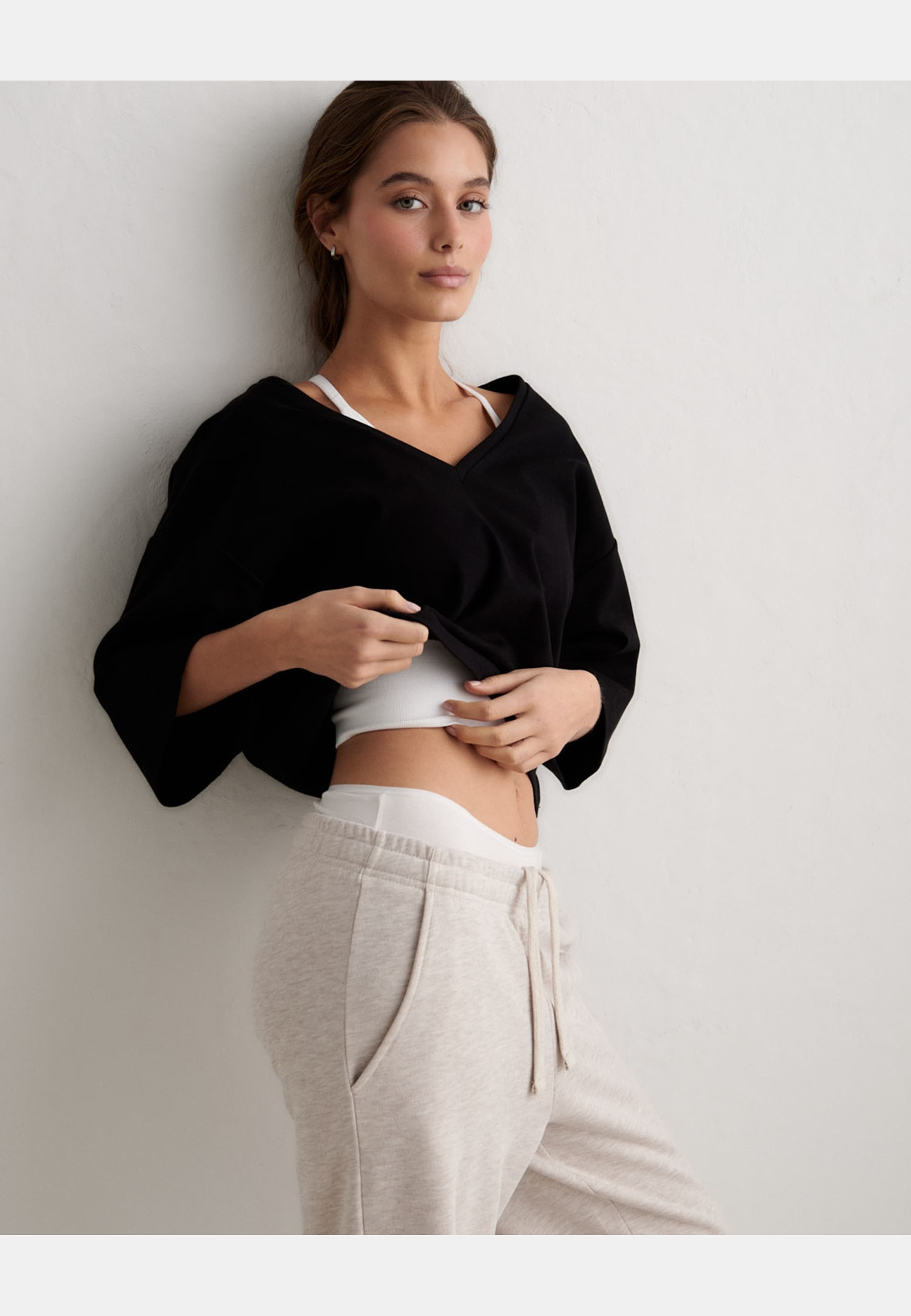 Elevated T-shirt, från aim'n, i färgen black. Klicka för att öppna bilden i stort format