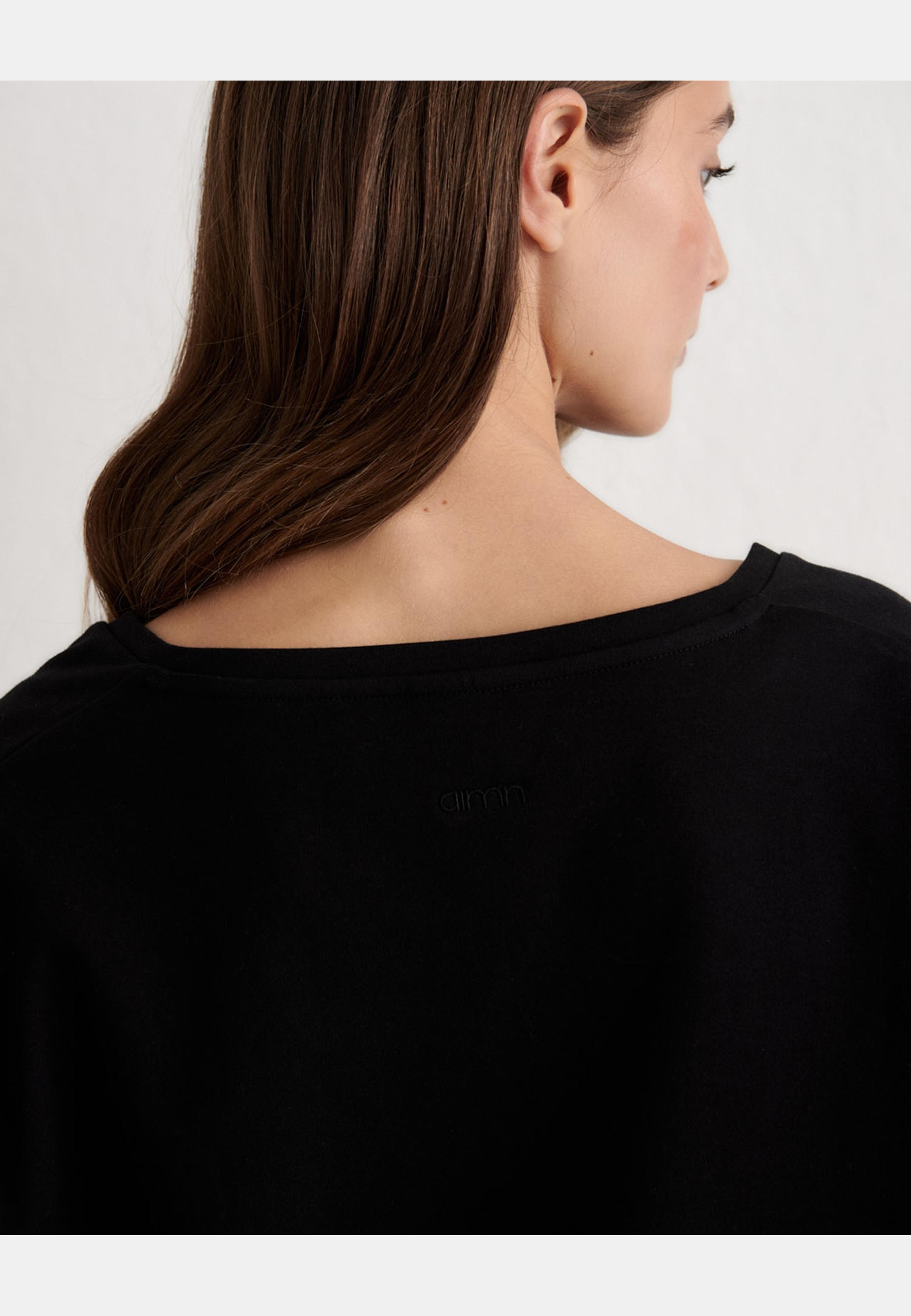 Elevated T-shirt, från aim'n, i färgen black. Klicka för att öppna bilden i stort format