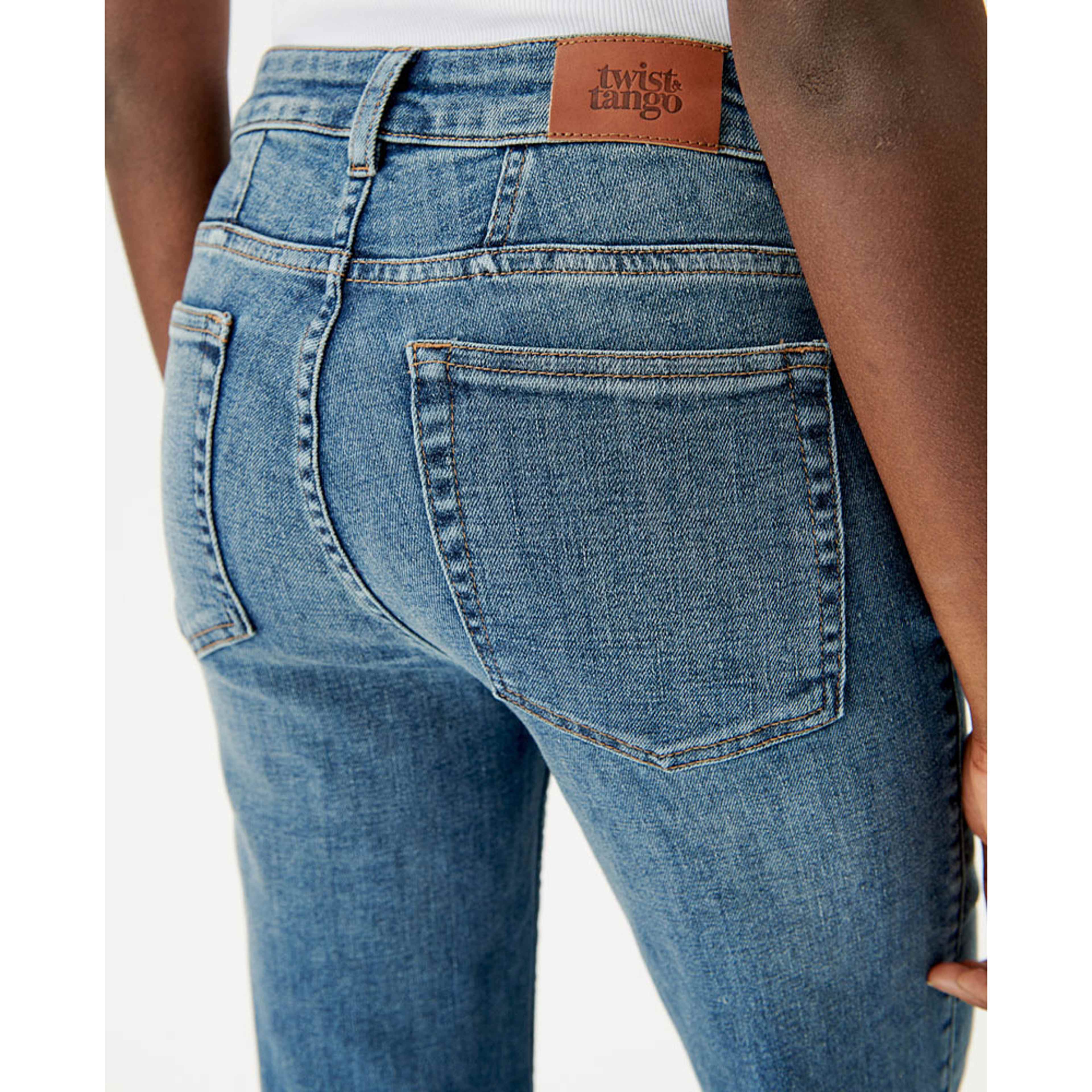 Cleo Jeans