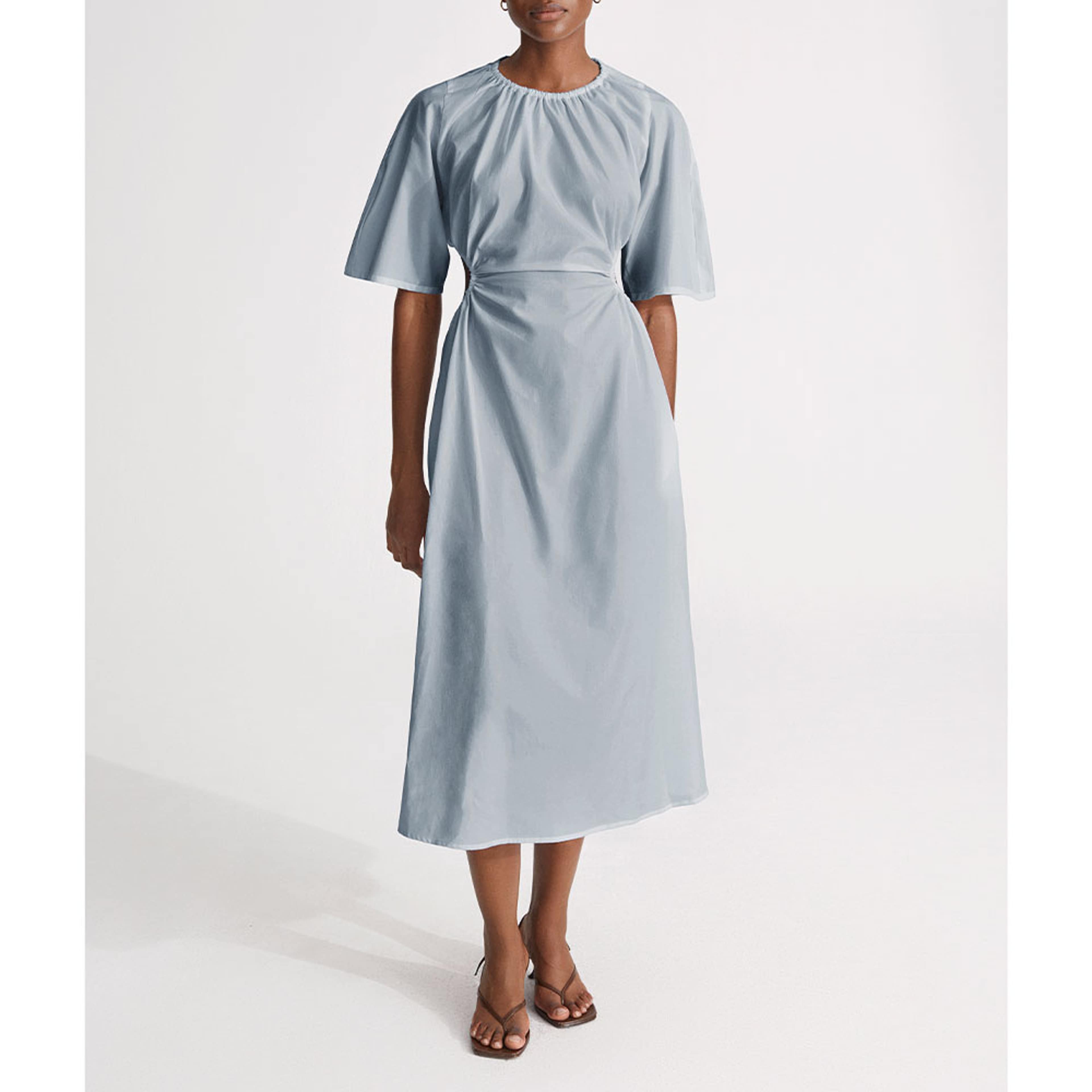 Jarama Dress, från Stylein, i färgen Steel Blue. Klicka för att öppna bilden i stort format