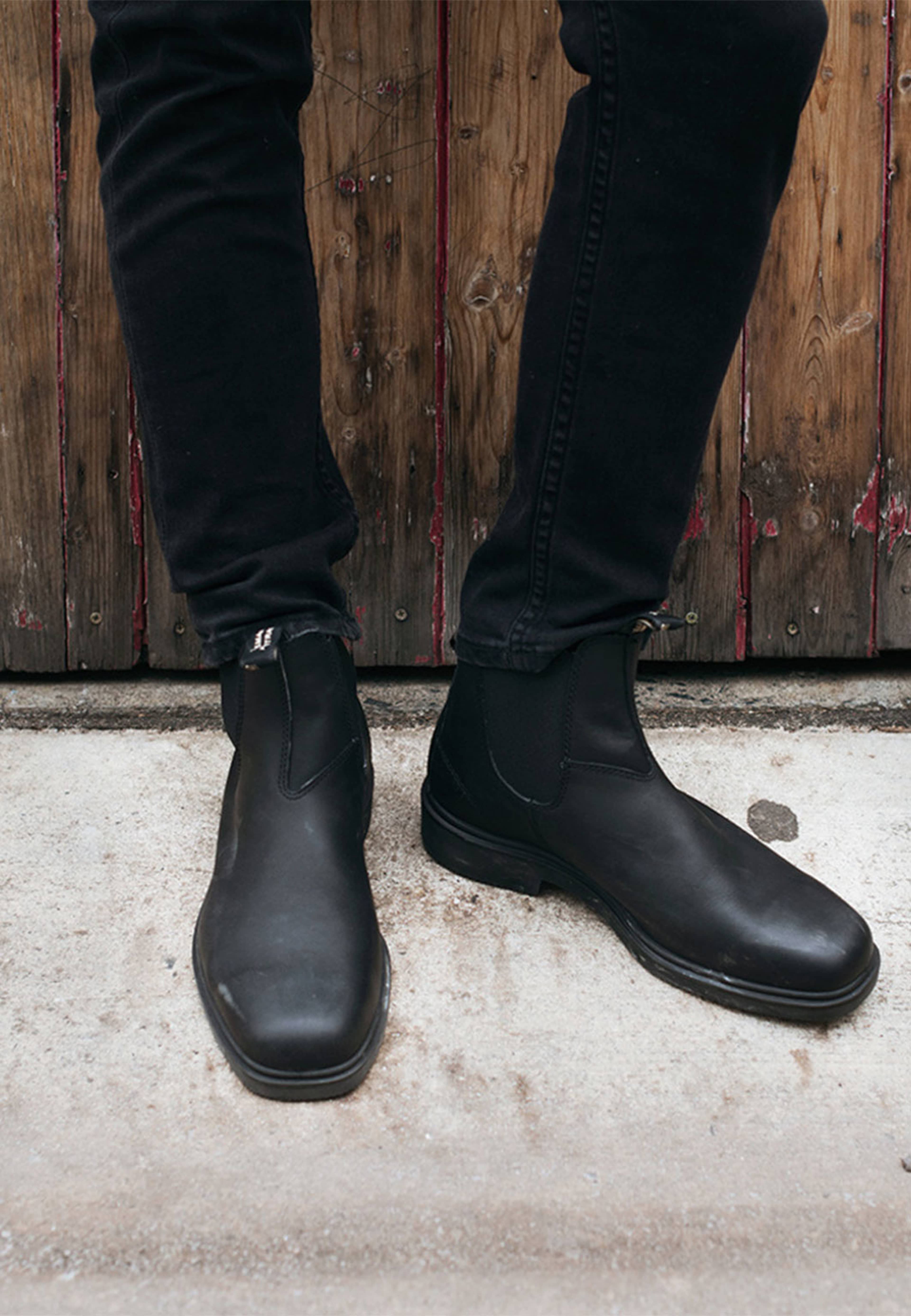 BL 063 DRESS CHISELED TOE BOOT, från Blundstone, i färgen Black. Klicka för att öppna bilden i stort format