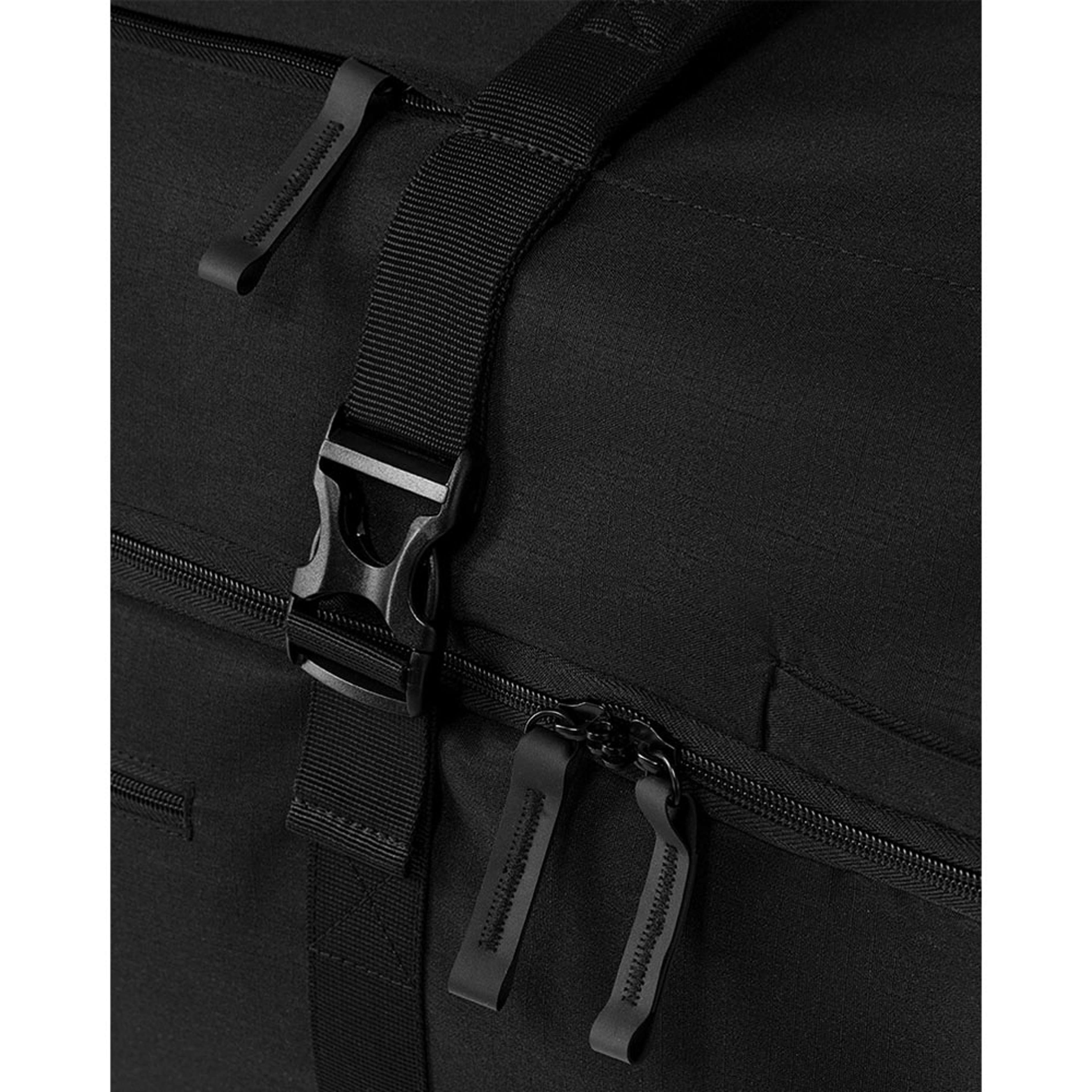 GigaTRUNK Black
