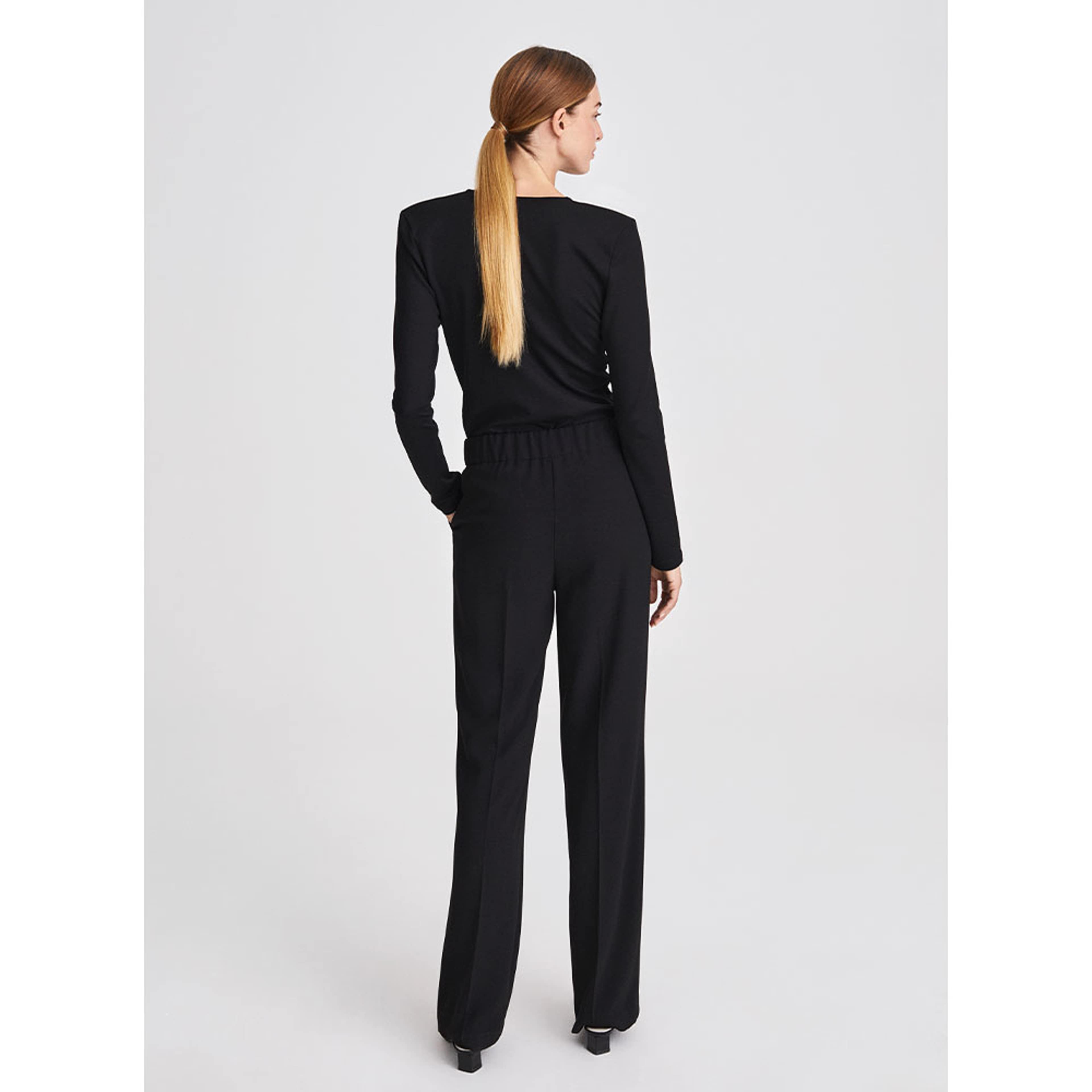 Bontina Trousers, från Stylein, i färgen Black. Klicka för att öppna bilden i stort format