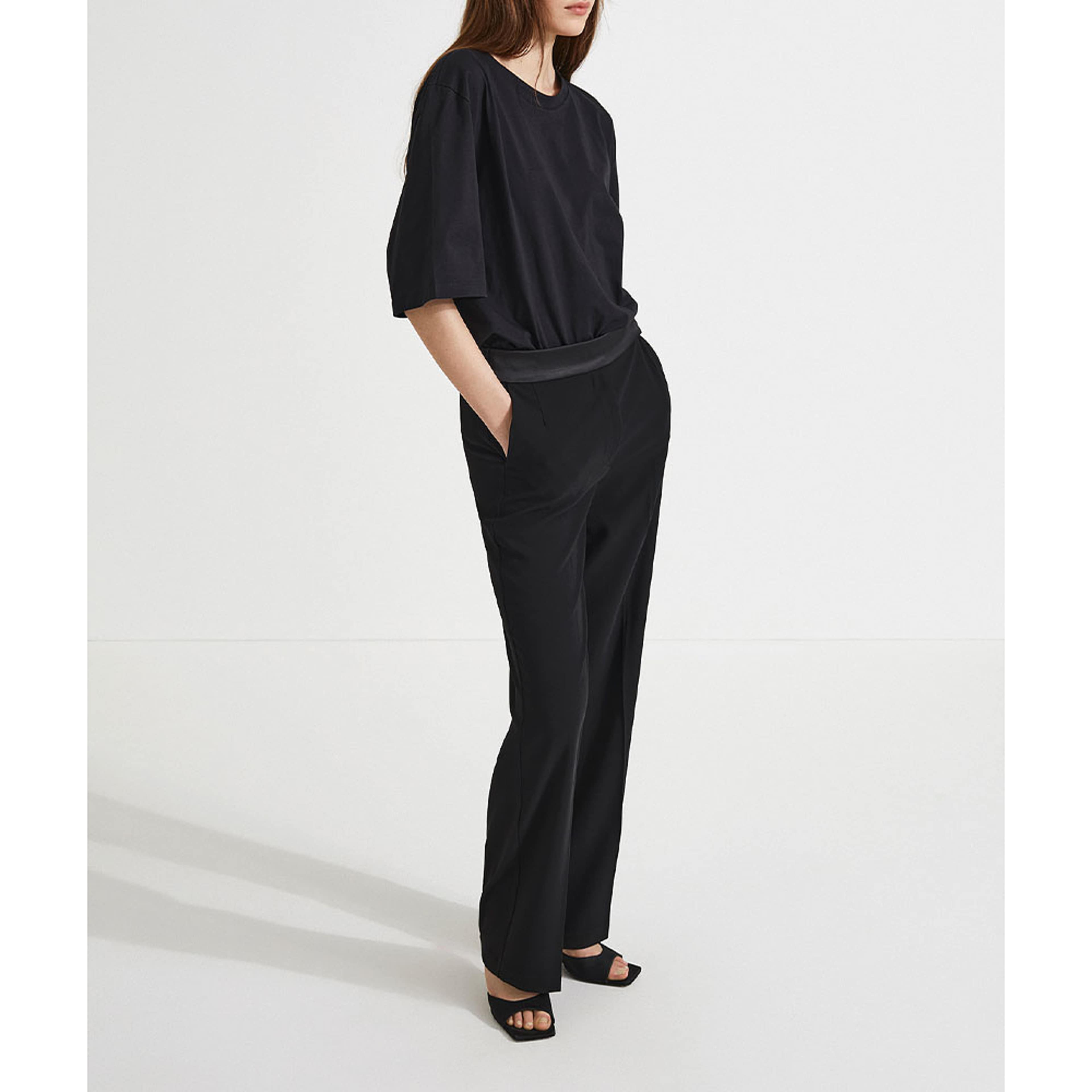 Bontina Trousers, från Stylein, i färgen Black. Klicka för att öppna bilden i stort format