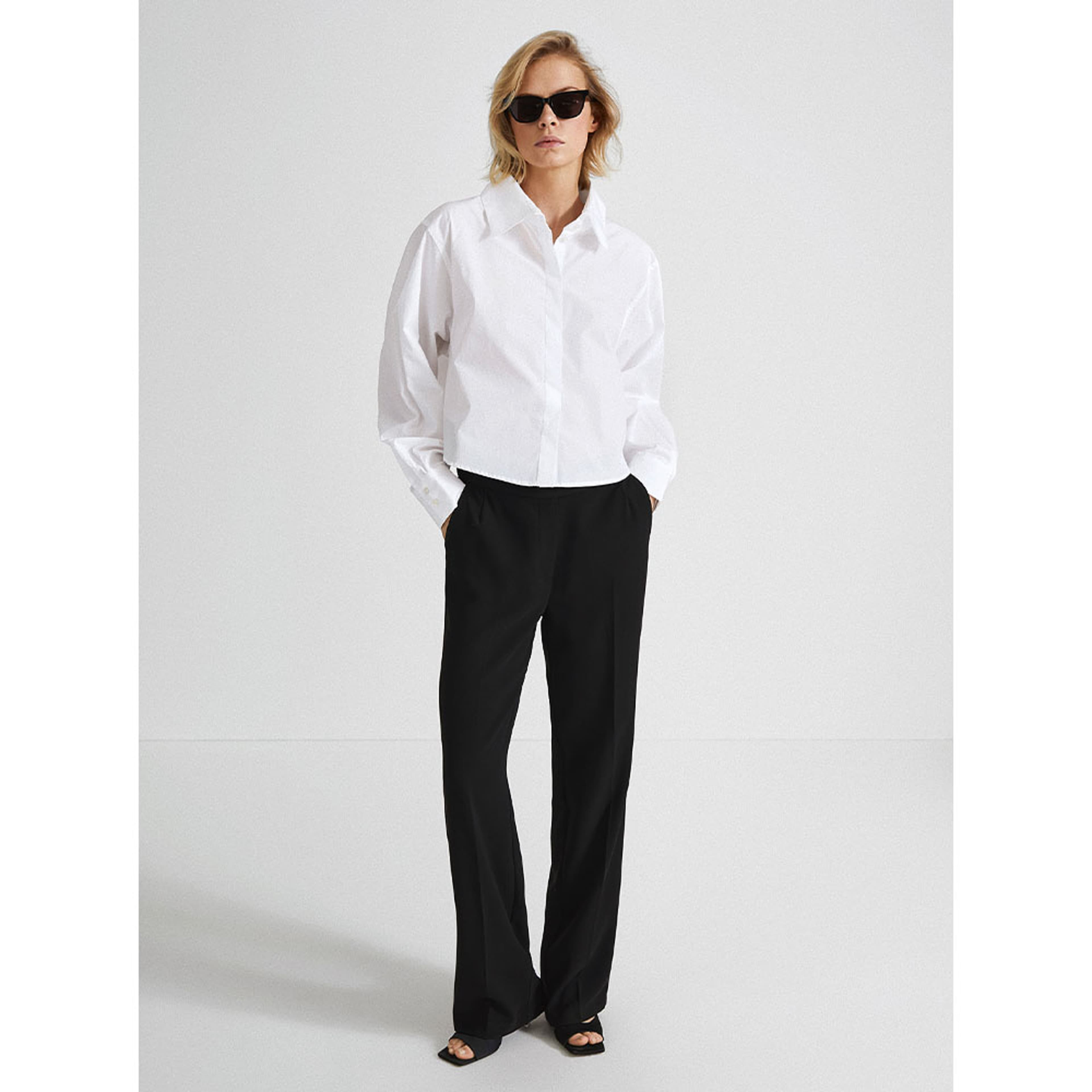 Bontina Trousers, från Stylein, i färgen Black. Klicka för att öppna bilden i stort format