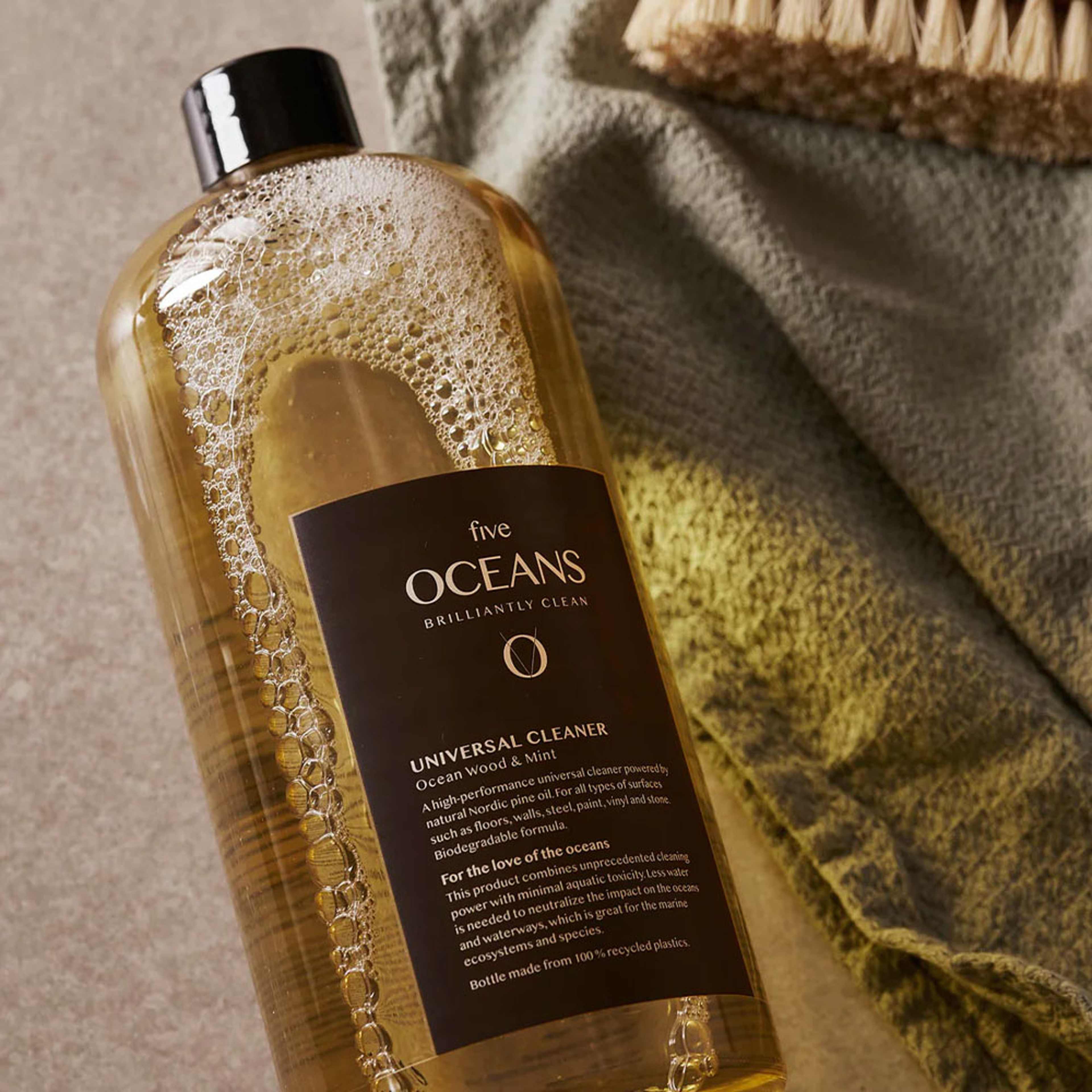 UNIVERSAL CLEANER