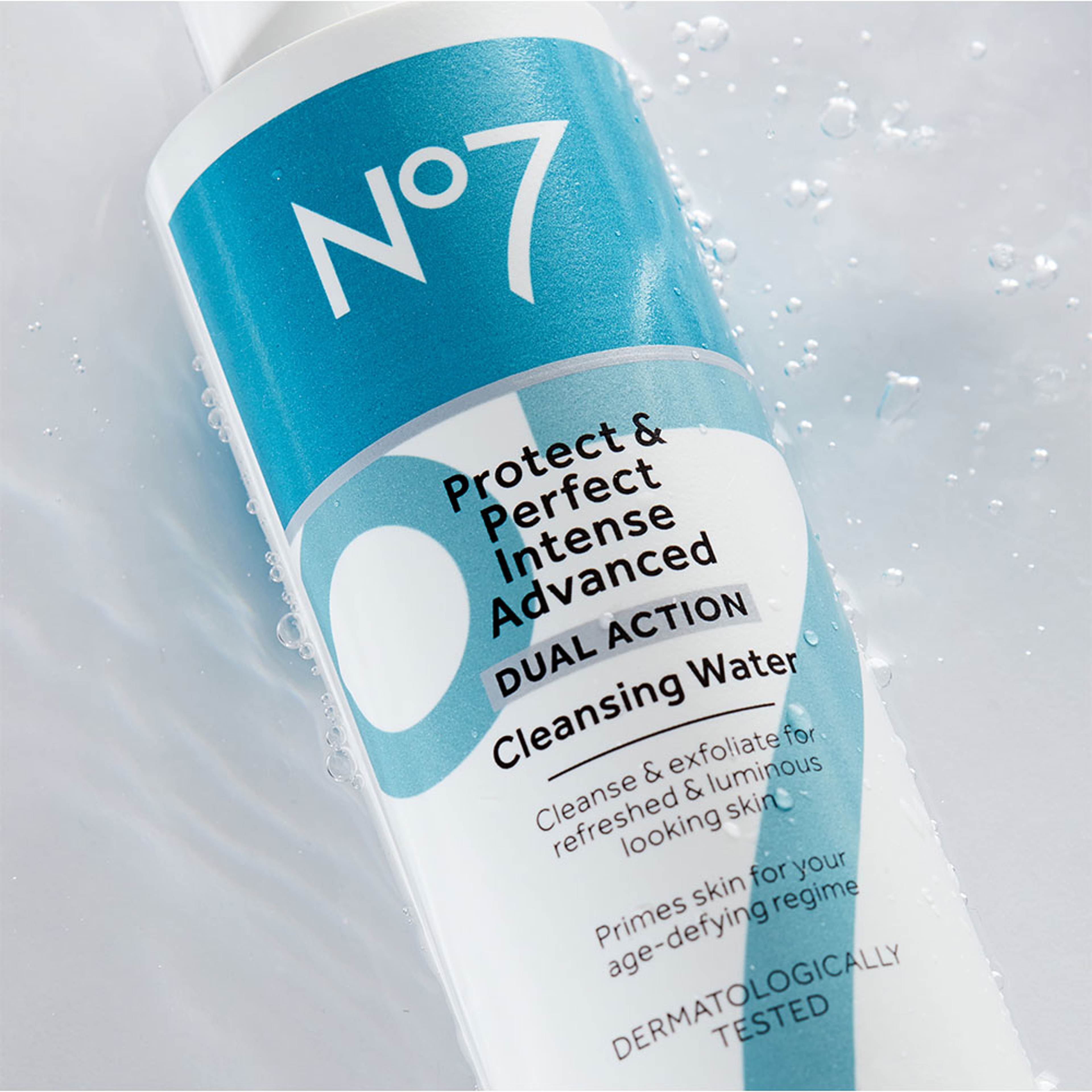 Protect & Perfect Intense advanced cleansing water