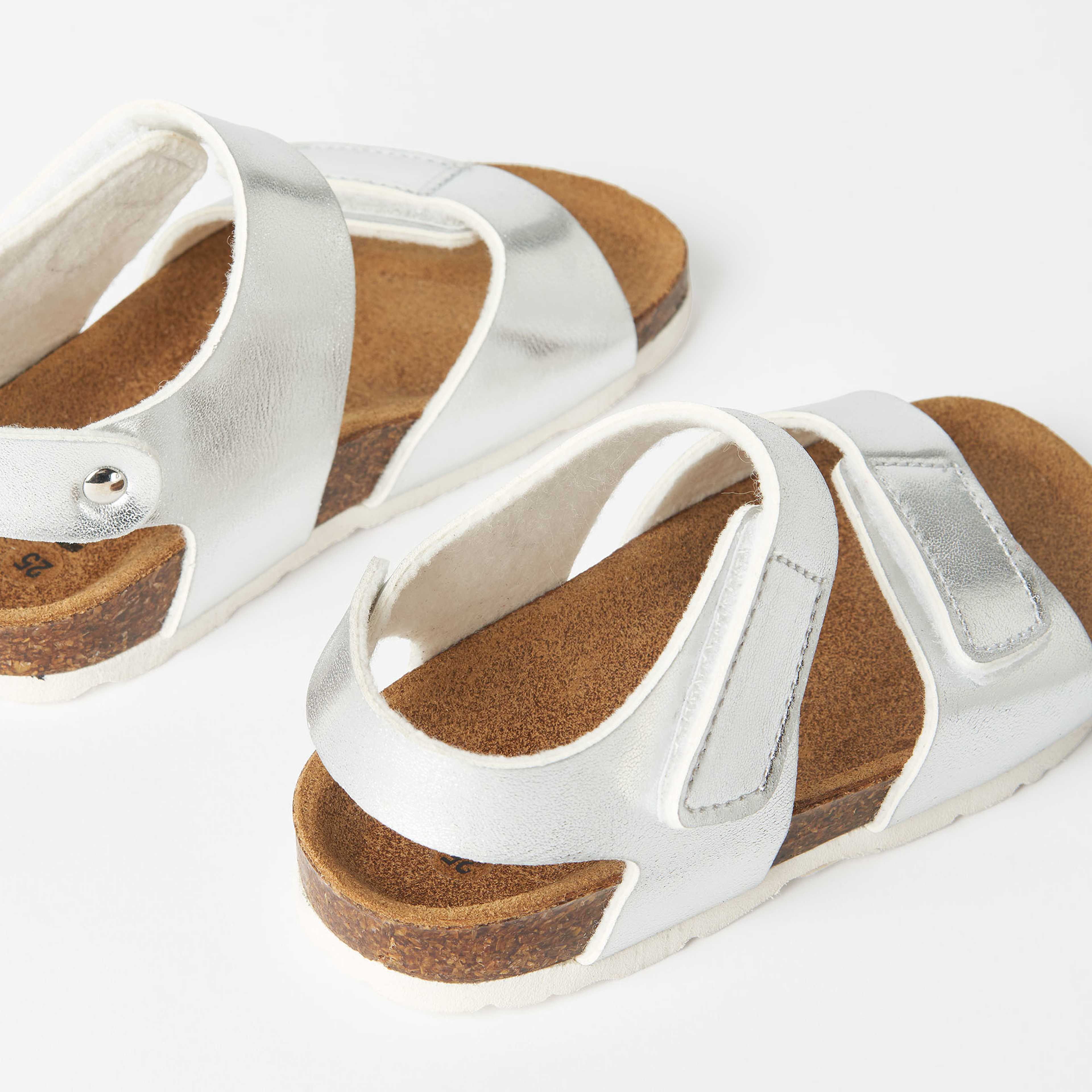 Sandaler med hälrem